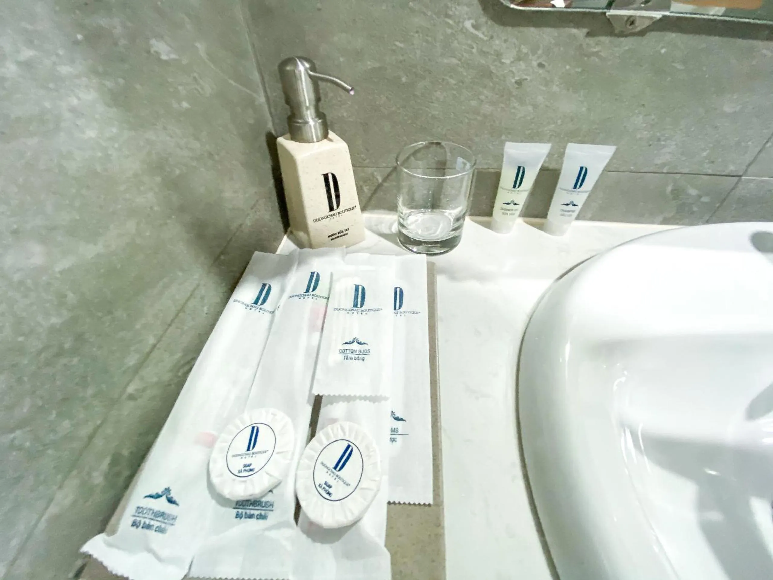 Bathroom in Duong Chau Boutique