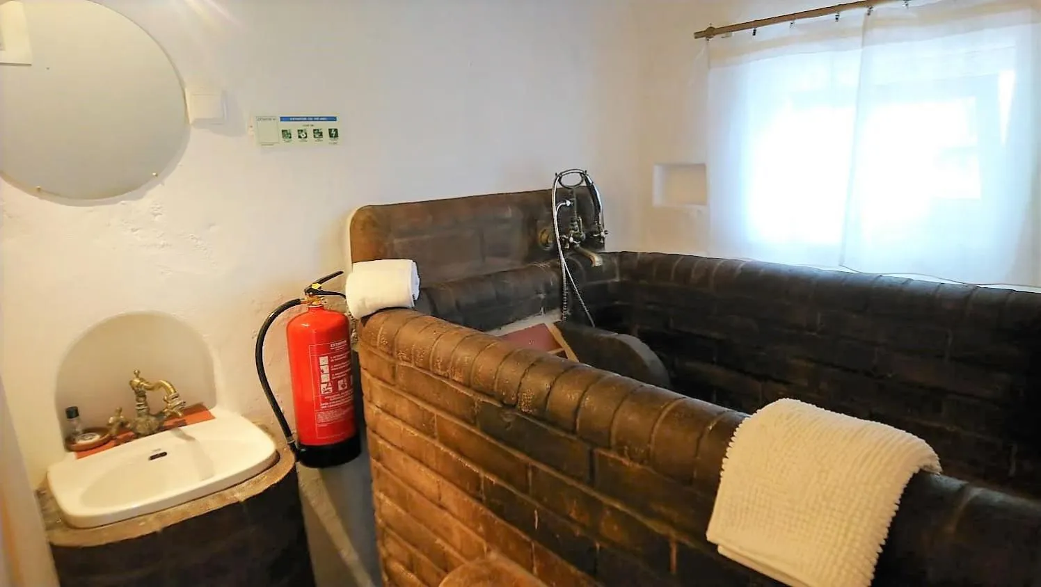 Bath in Lodge Monte Do Sobral