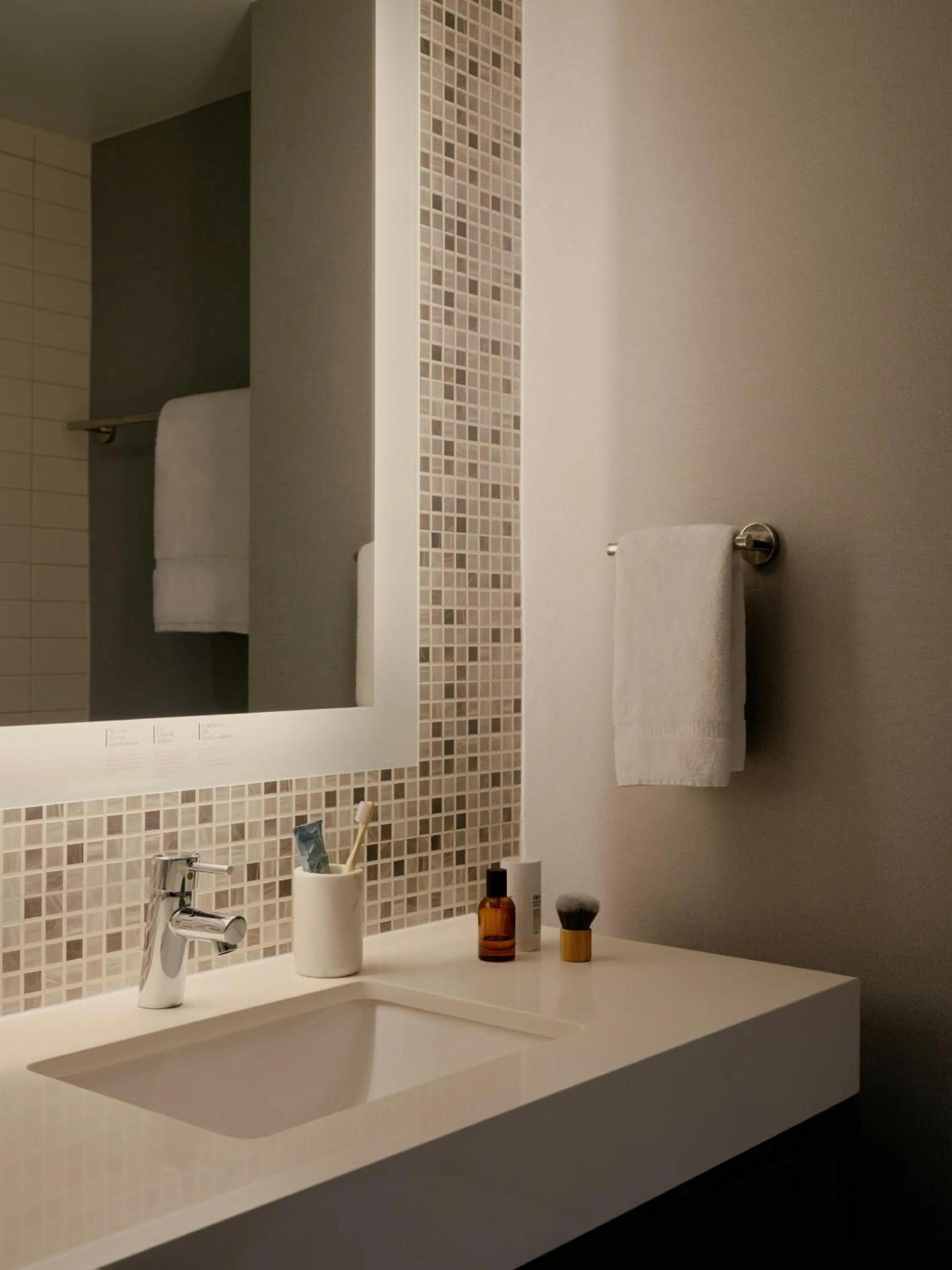 Bathroom in The Cloud One New York-Downtown, by the Motel One Group