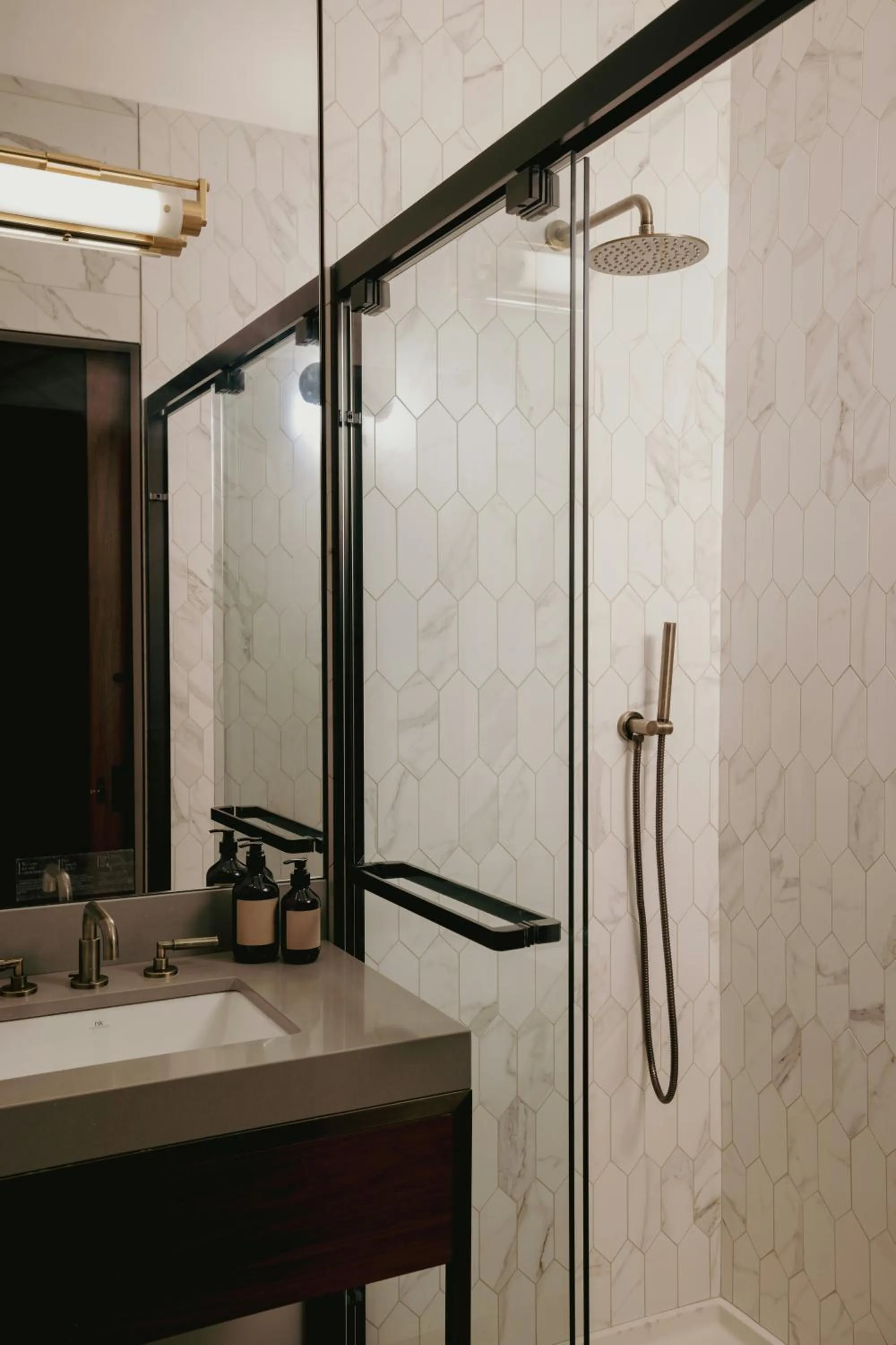 Photo of the whole room in The Cloud One New York-Downtown, by the Motel One Group