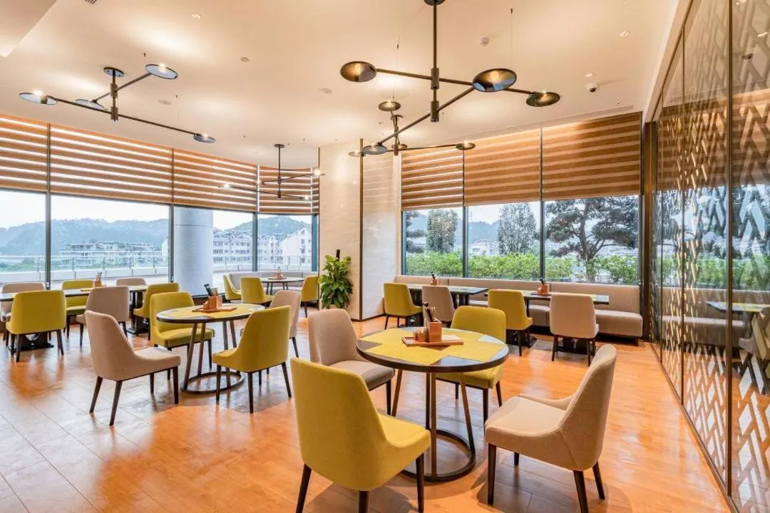 Holiday Inn One Thousand Island Lake by IHG