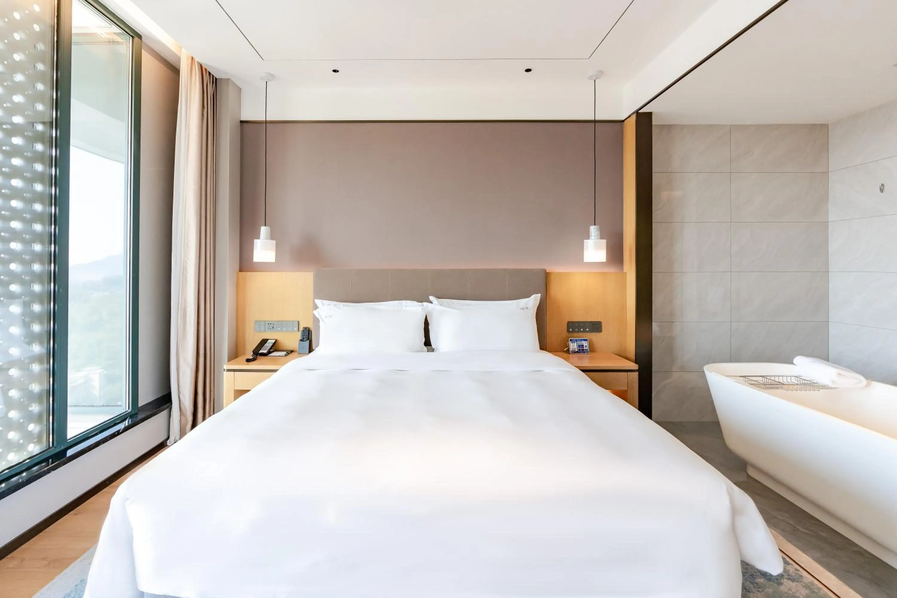 Holiday Inn One Thousand Island Lake by IHG