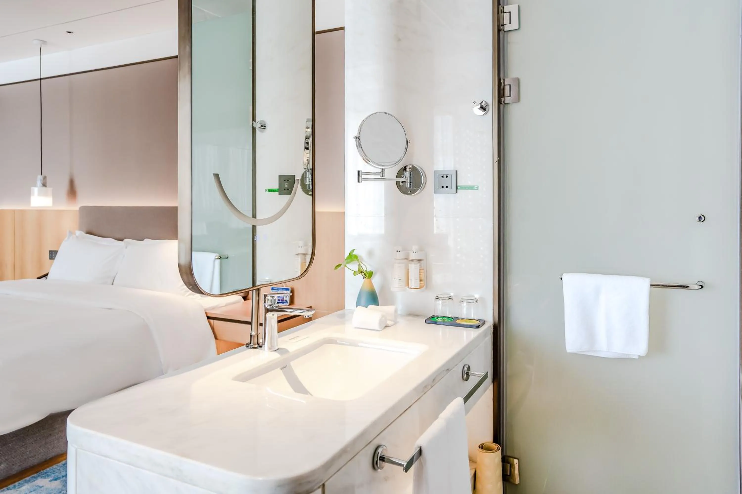 Holiday Inn One Thousand Island Lake by IHG