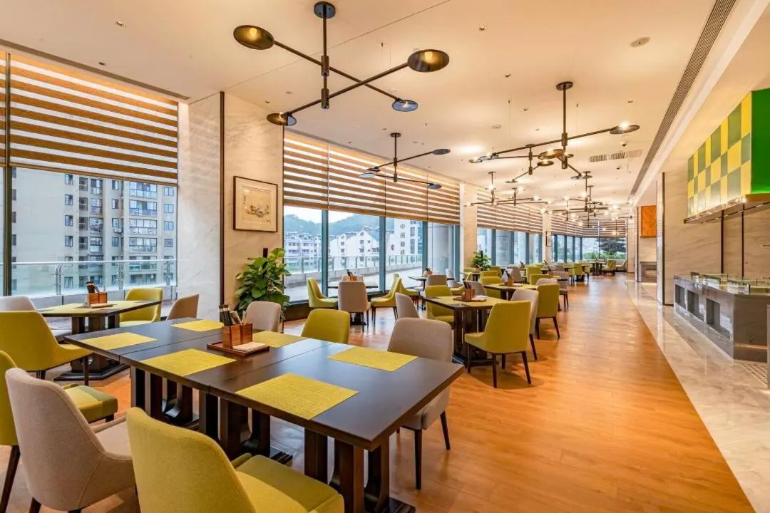 Holiday Inn One Thousand Island Lake by IHG