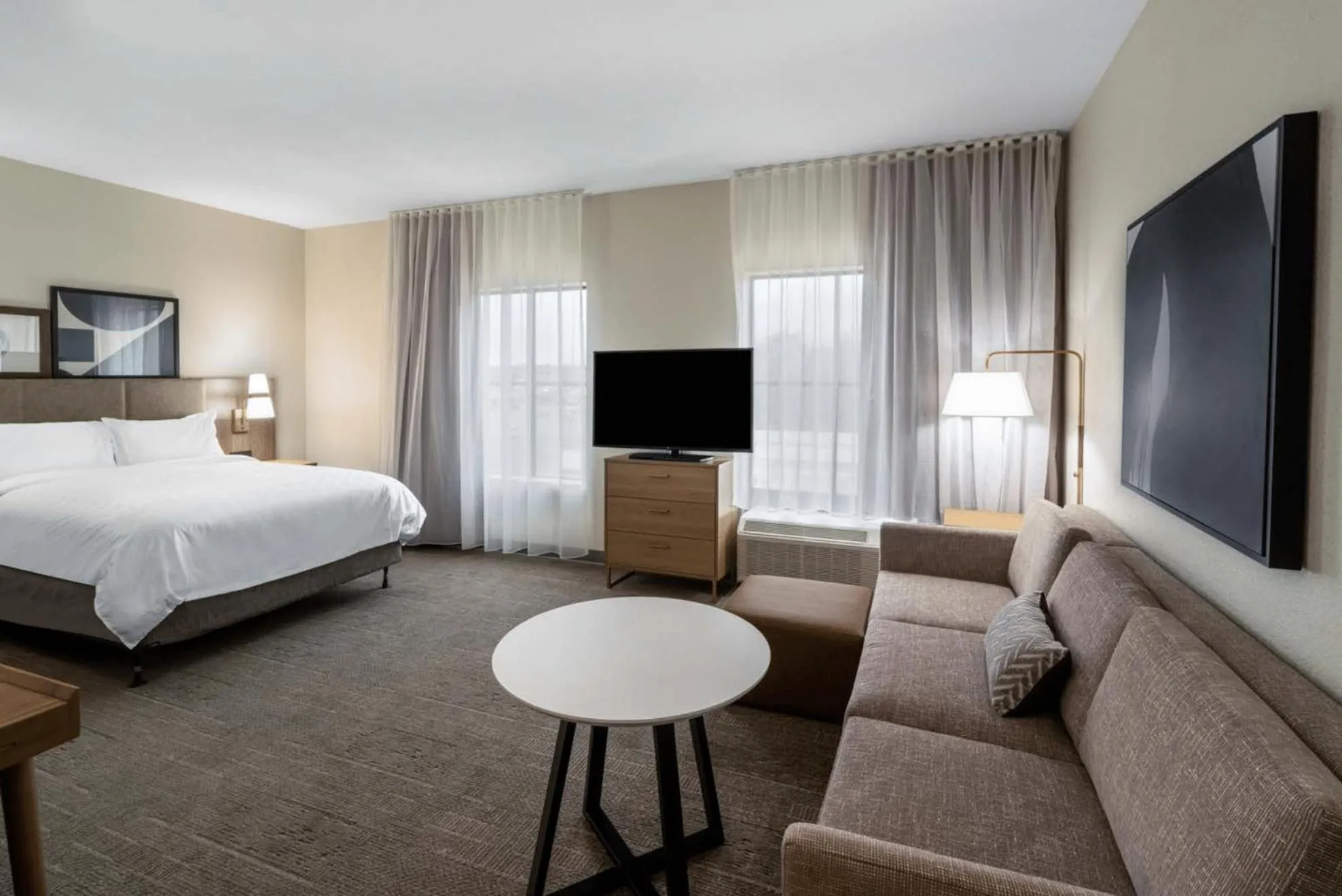 Bedroom, Bed in Staybridge Suites - Flowood - NW Jackson by IHG