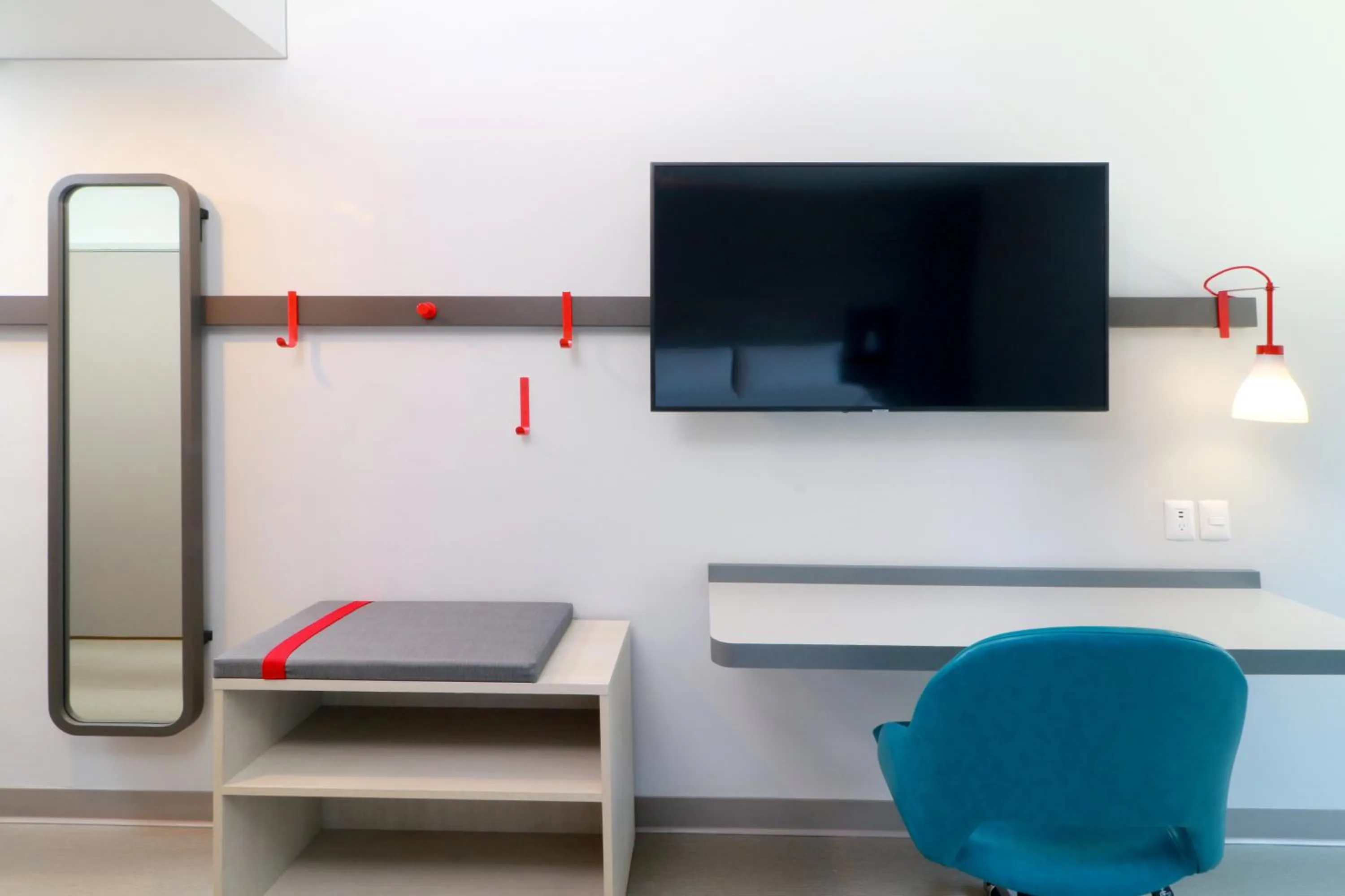 TV and multimedia in avid hotels - Tijuana - Otay by IHG