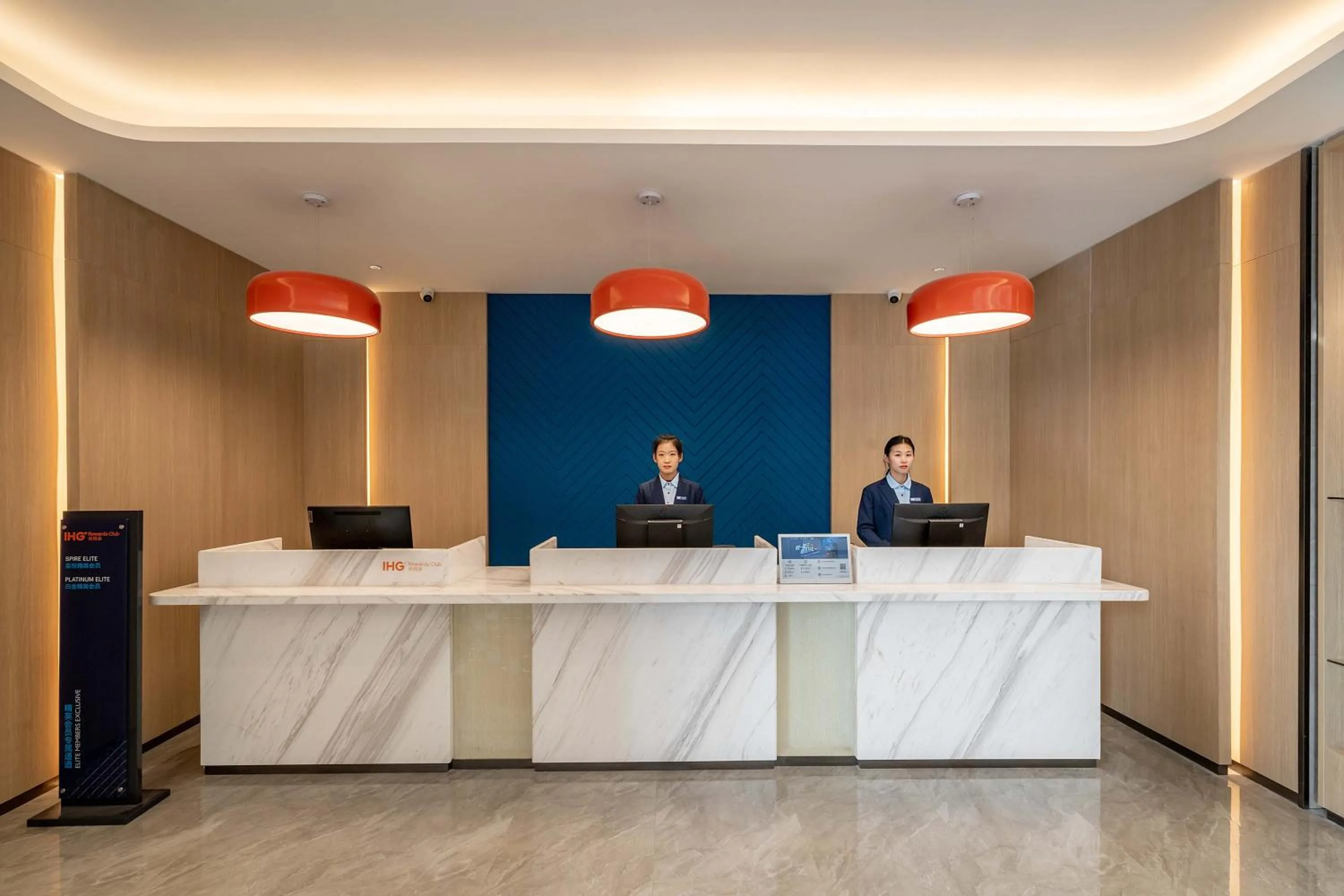 Lobby or reception in Holiday Inn Express Jinan Airport Zone by IHG