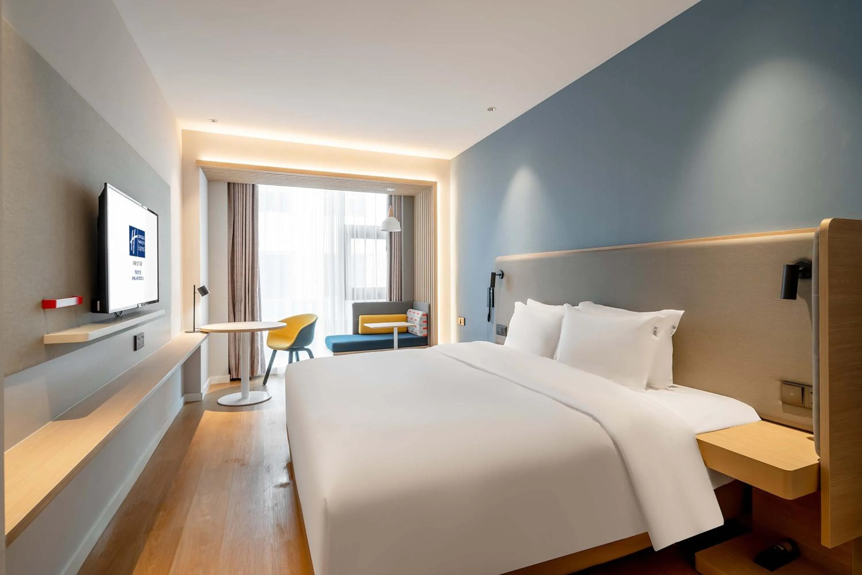 Bed in Holiday Inn Express Jinan Airport Zone by IHG