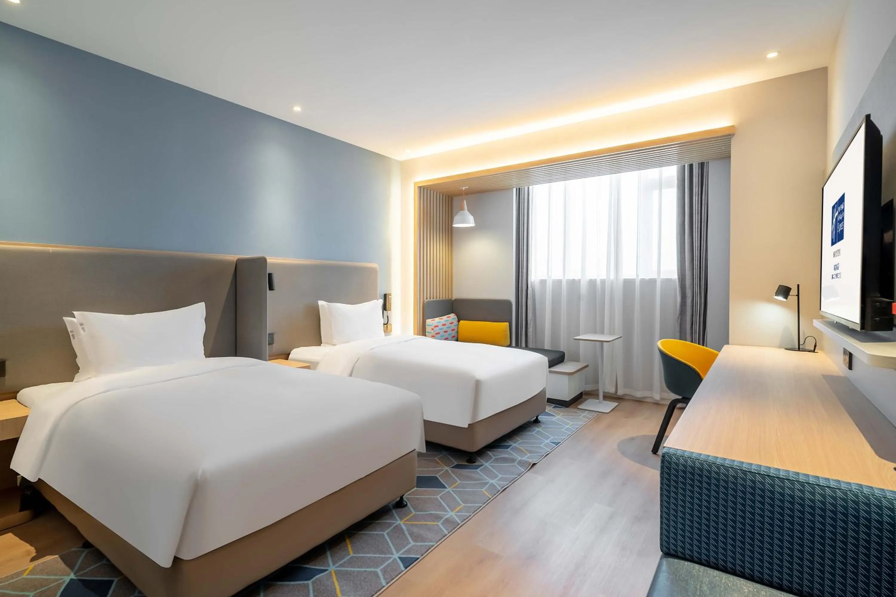 Bed in Holiday Inn Express Jinan Airport Zone by IHG