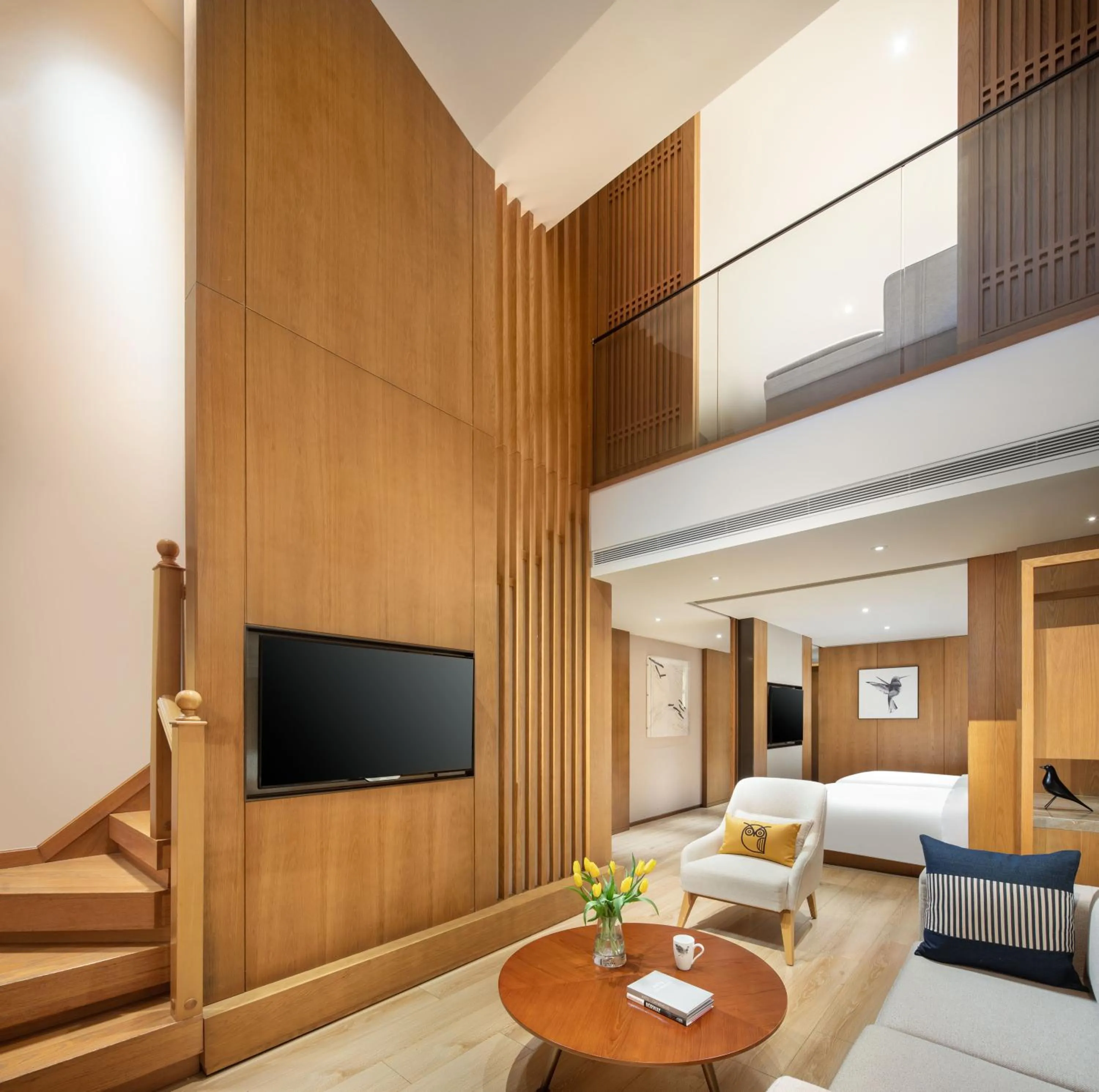 Living room, Bed in voco Thousand Island Lake by IHG