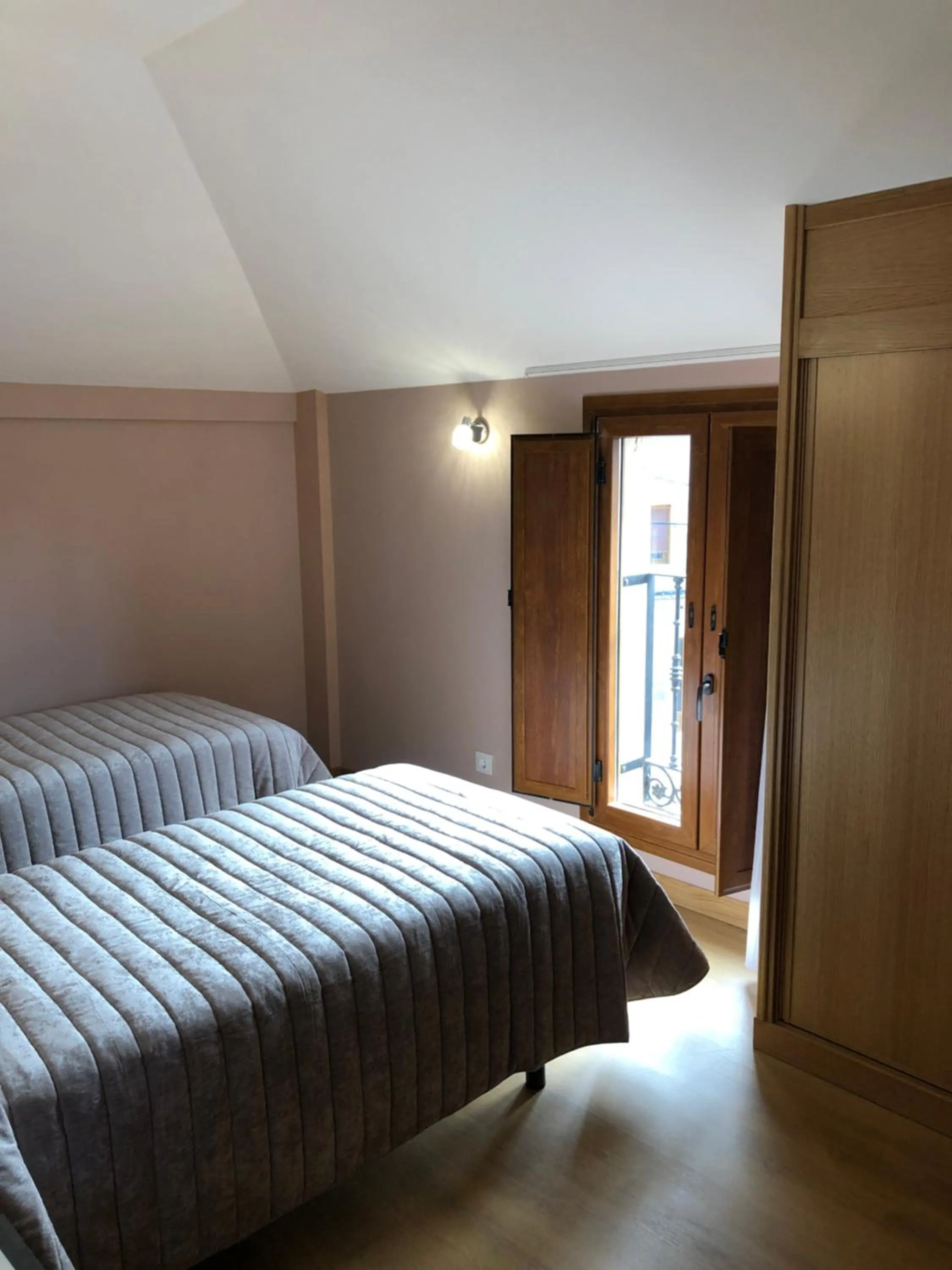 Bedroom, Bed in Apartamentos Turísticos ESCORRALADAS