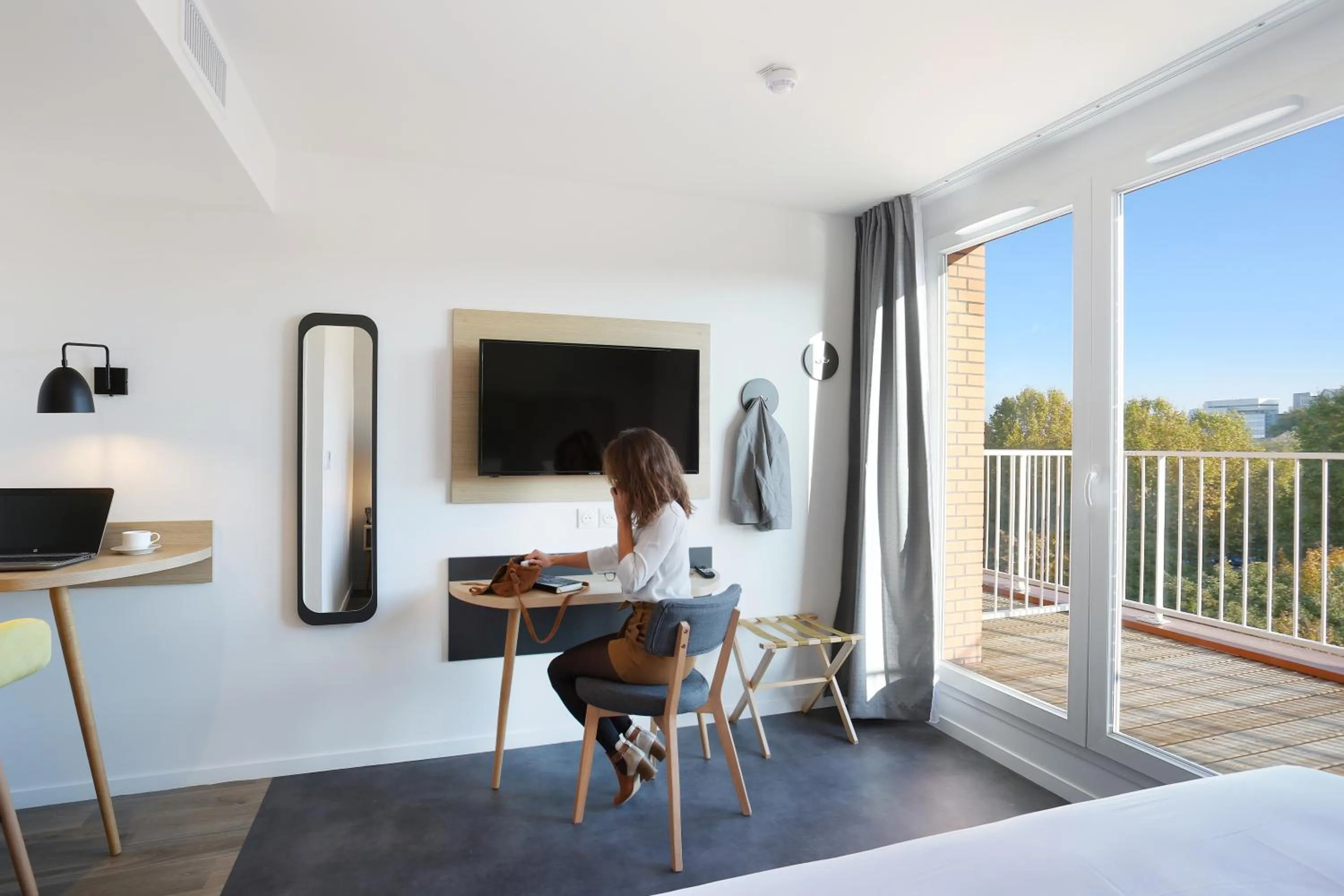 Seating area, Bed in Appart Hotel Odalys City Toulouse Centre Compans Caffarelli