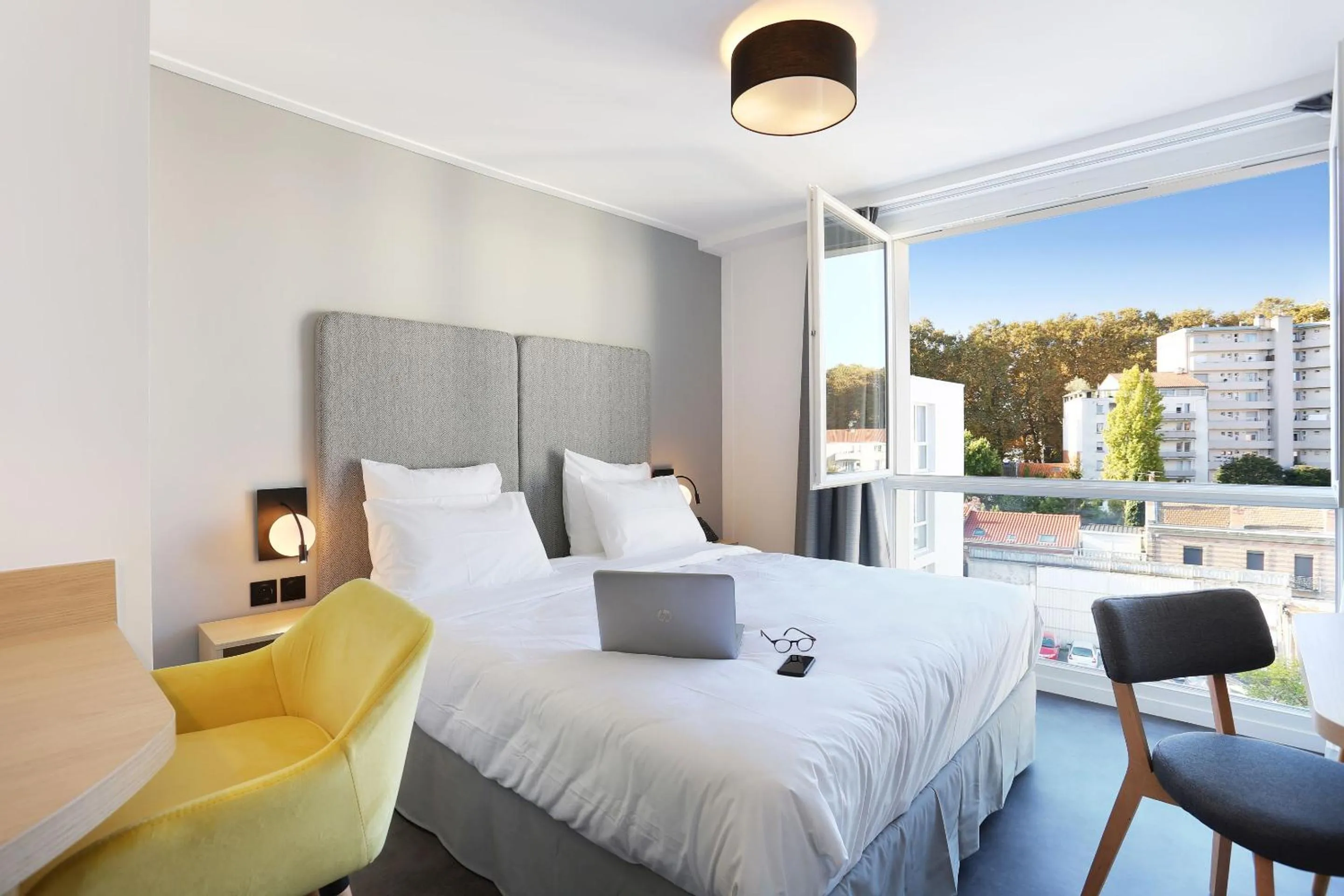 Photo of the whole room, Bed in Appart Hotel Odalys City Toulouse Centre Compans Caffarelli