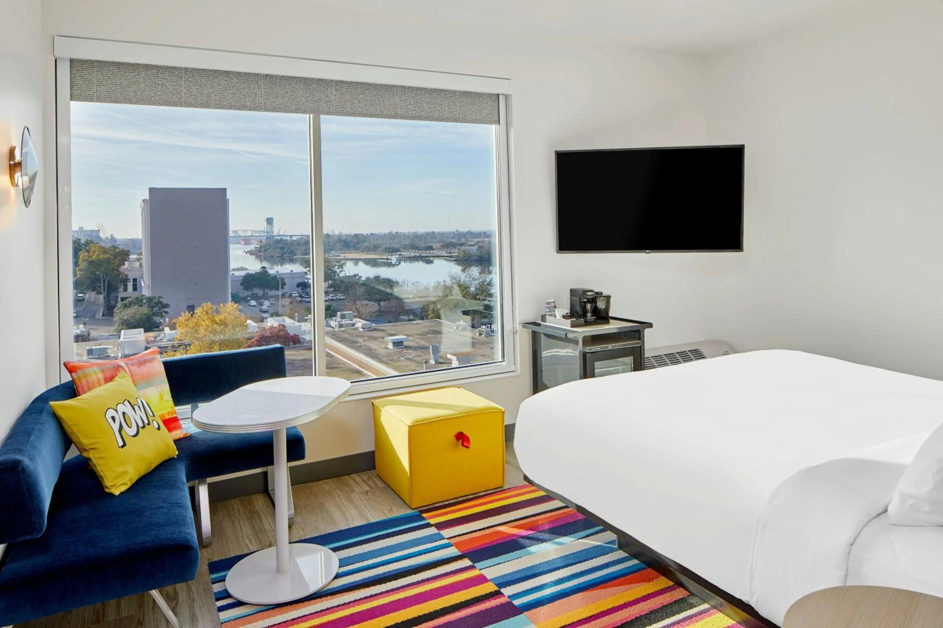 Photo of the whole room, Bed in Aloft Wilmington at Coastline Center
