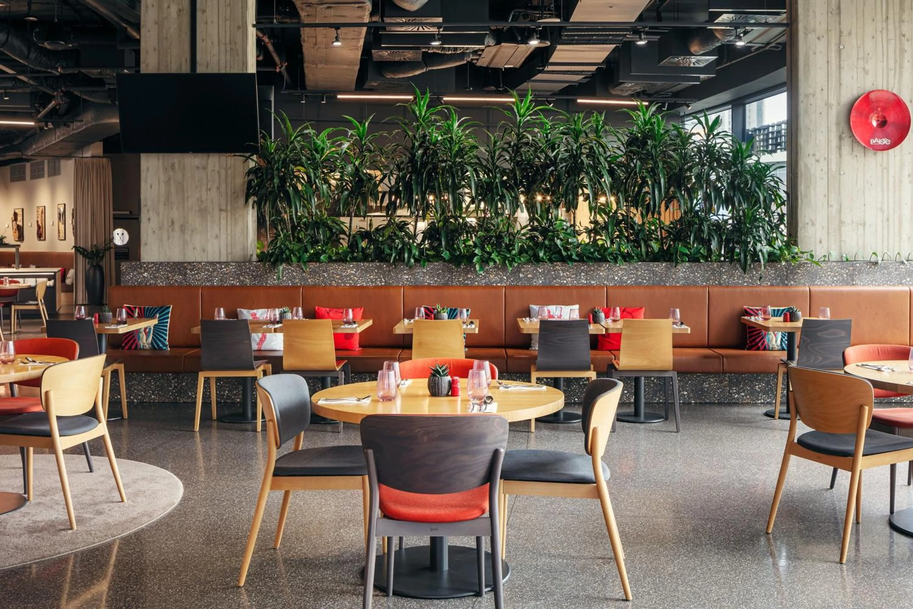 Restaurant/places to eat in STAGES HOTEL Prague, a Tribute Portfolio Hotel