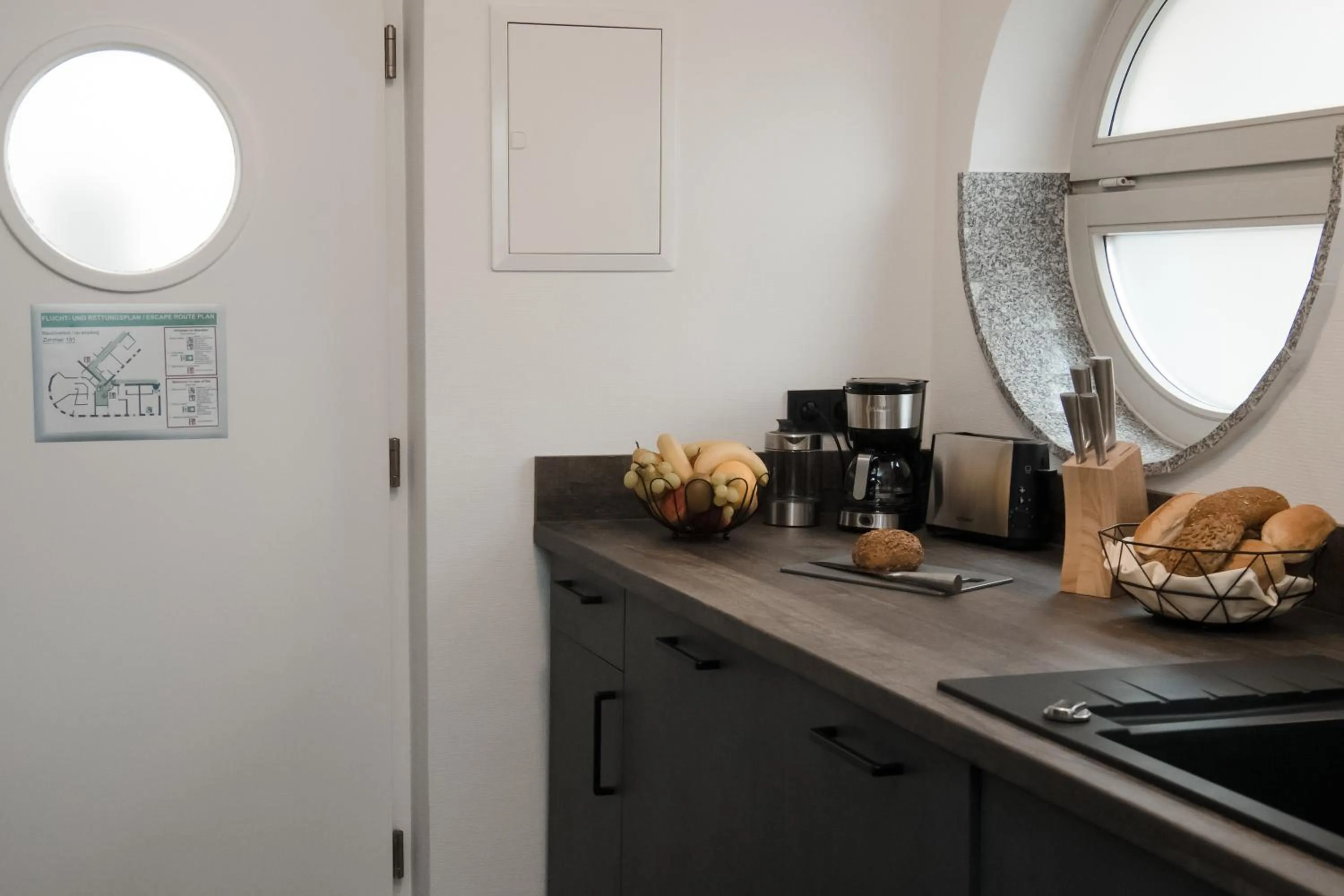 Coffee/tea facilities in Hotel Alekto