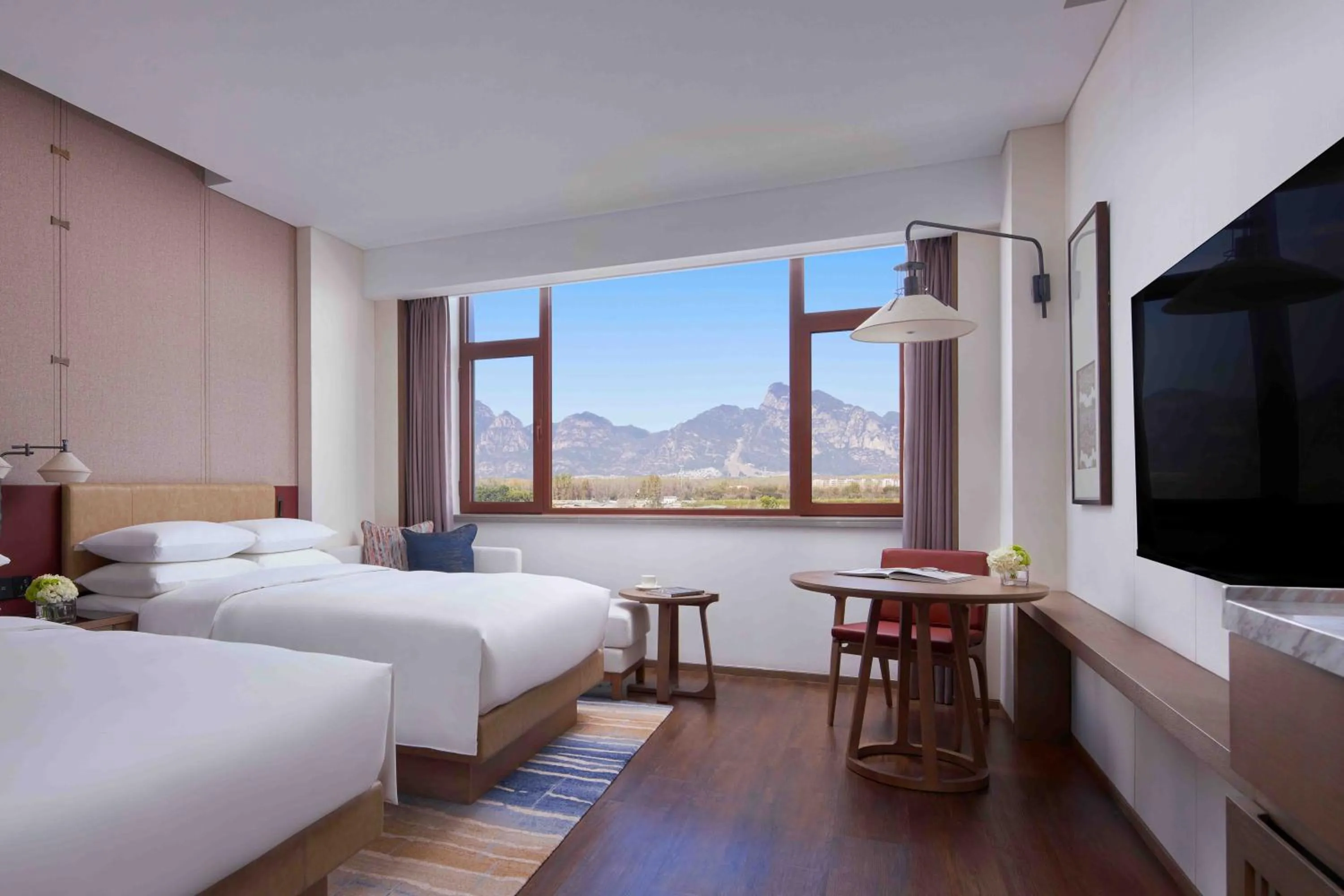 Mountain view, Bed in Beijing Marriott Hotel Yanqing