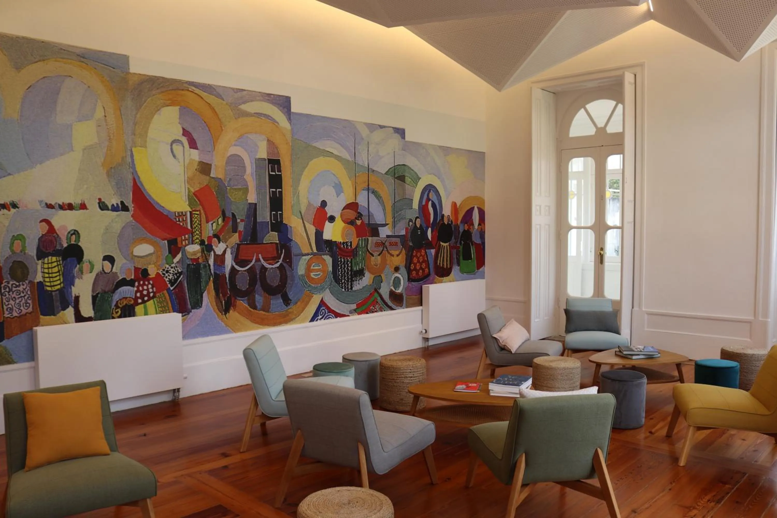 Communal lounge/ TV room in HI Vila do Conde - Pousada de Juventude