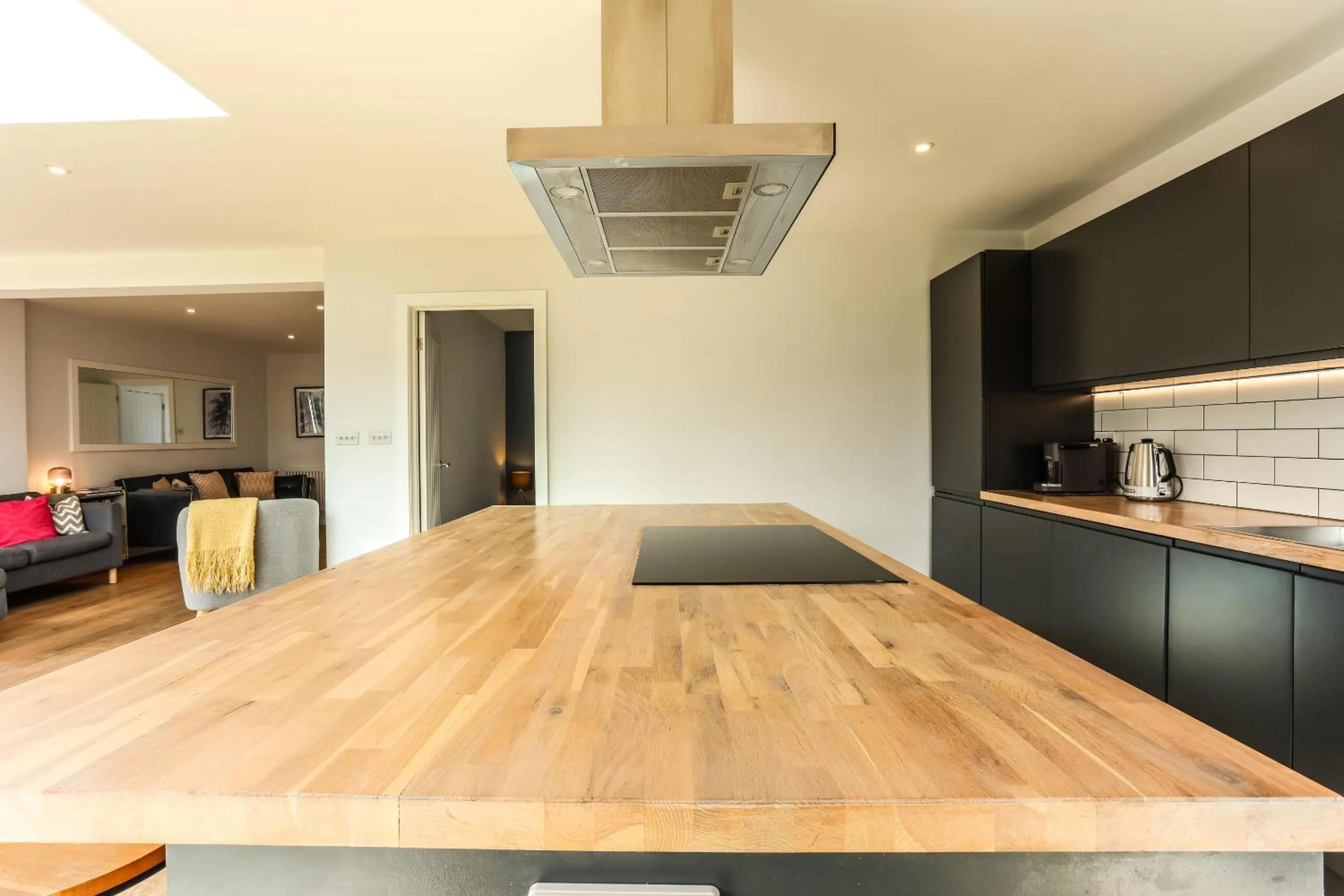 Kitchen or kitchenette in Iona 4 bed luxury in the heart of Bracklesham Bay