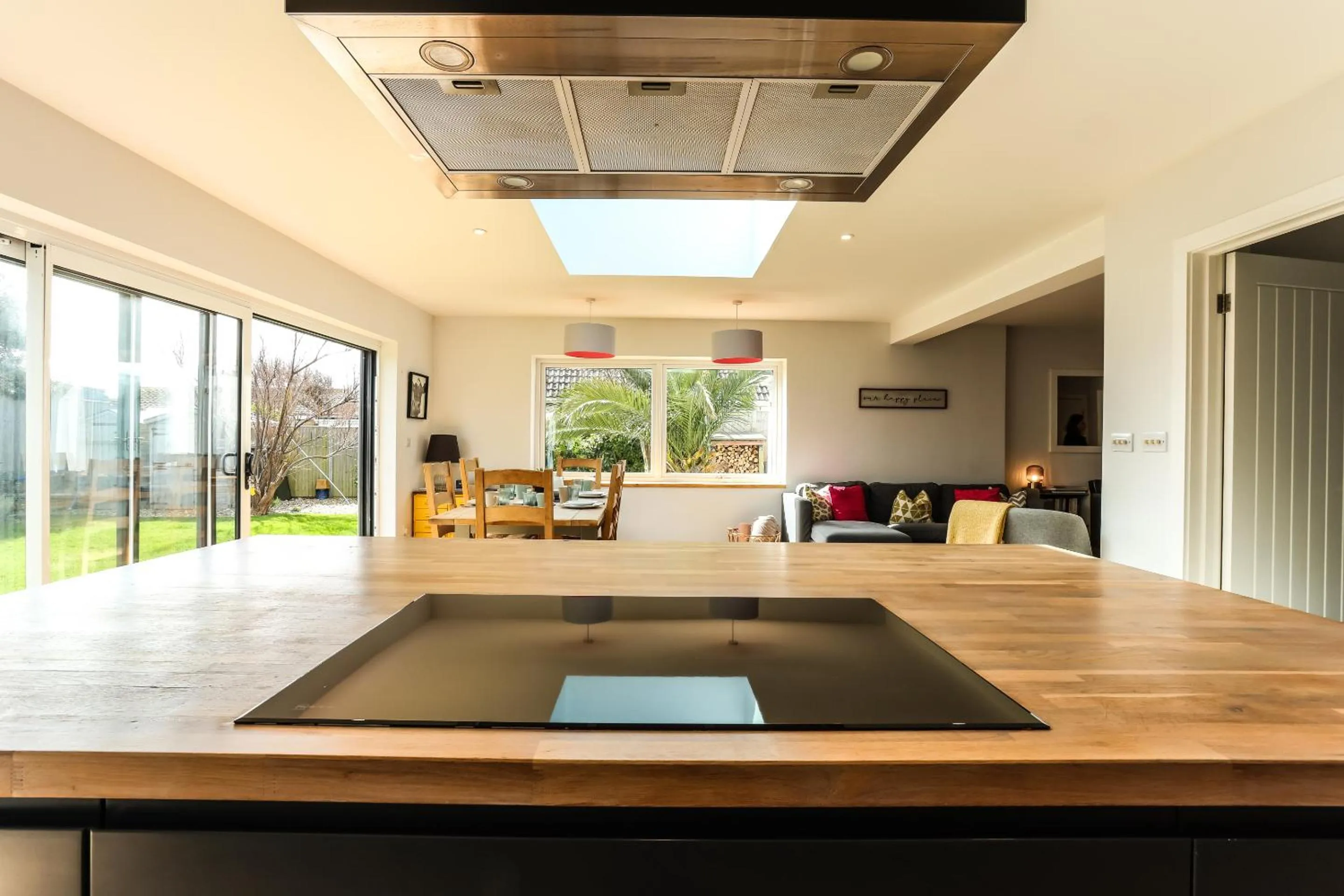 Kitchen or kitchenette in Iona 4 bed luxury in the heart of Bracklesham Bay