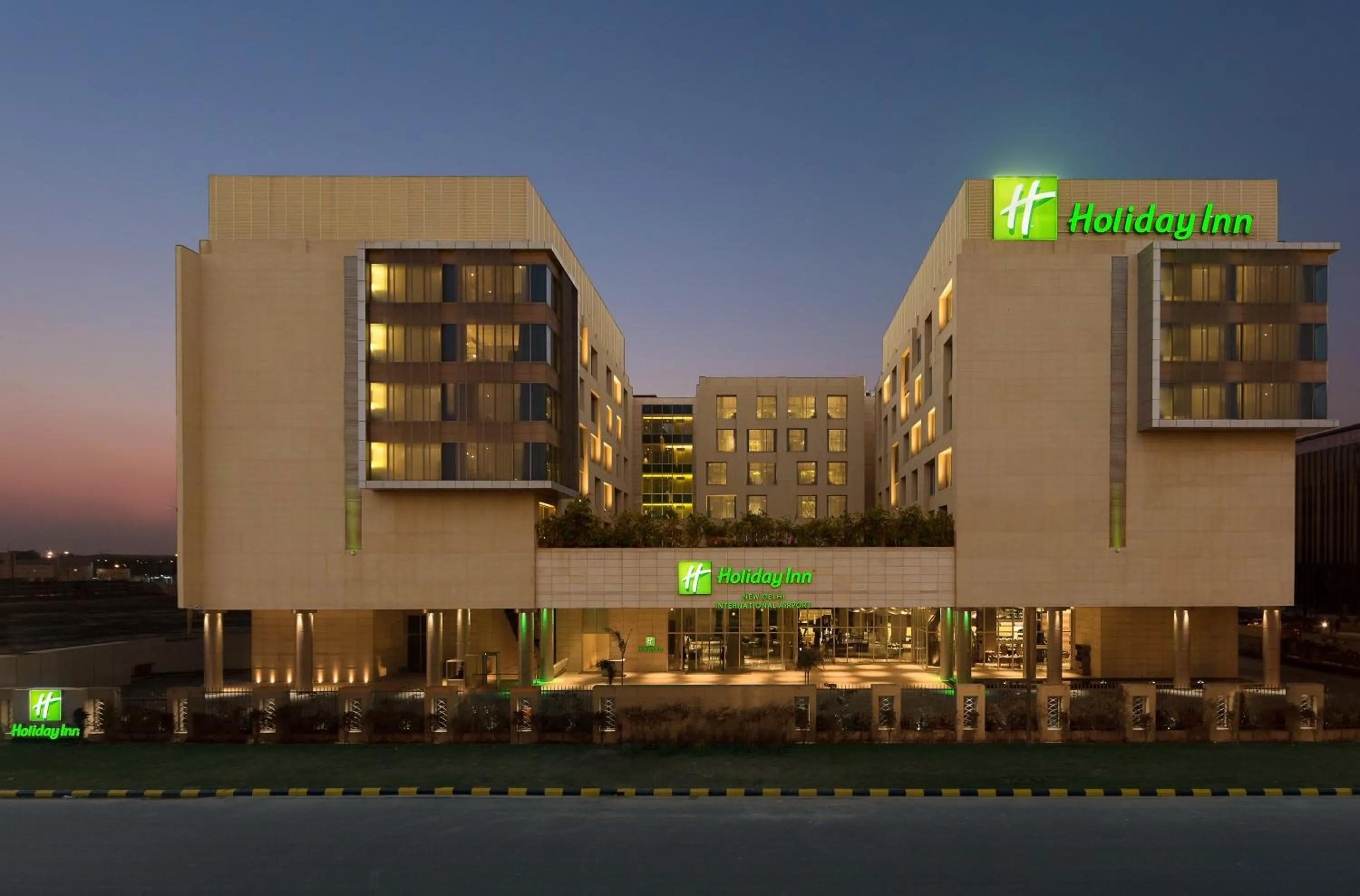 Property building in Holiday Inn New Delhi Aerocity by IHG