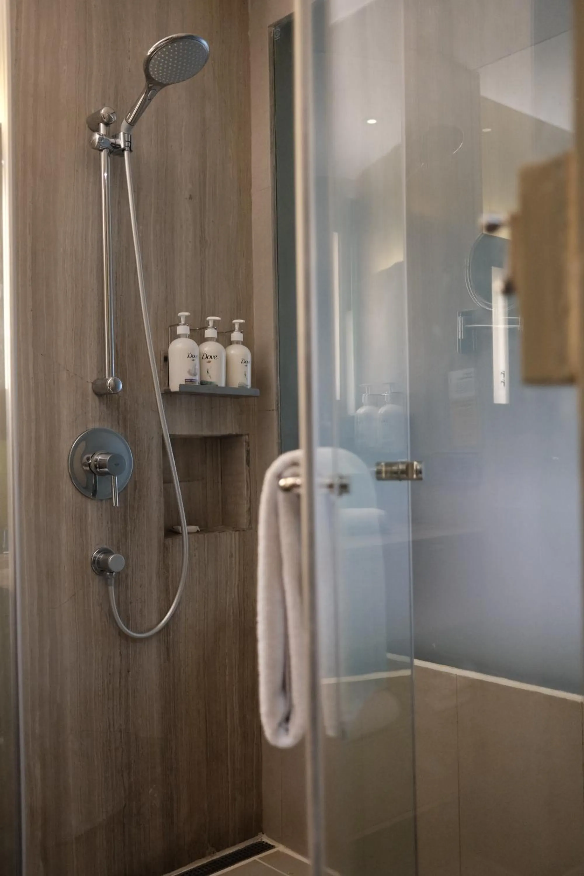 Shower in Holiday Inn New Delhi Aerocity by IHG