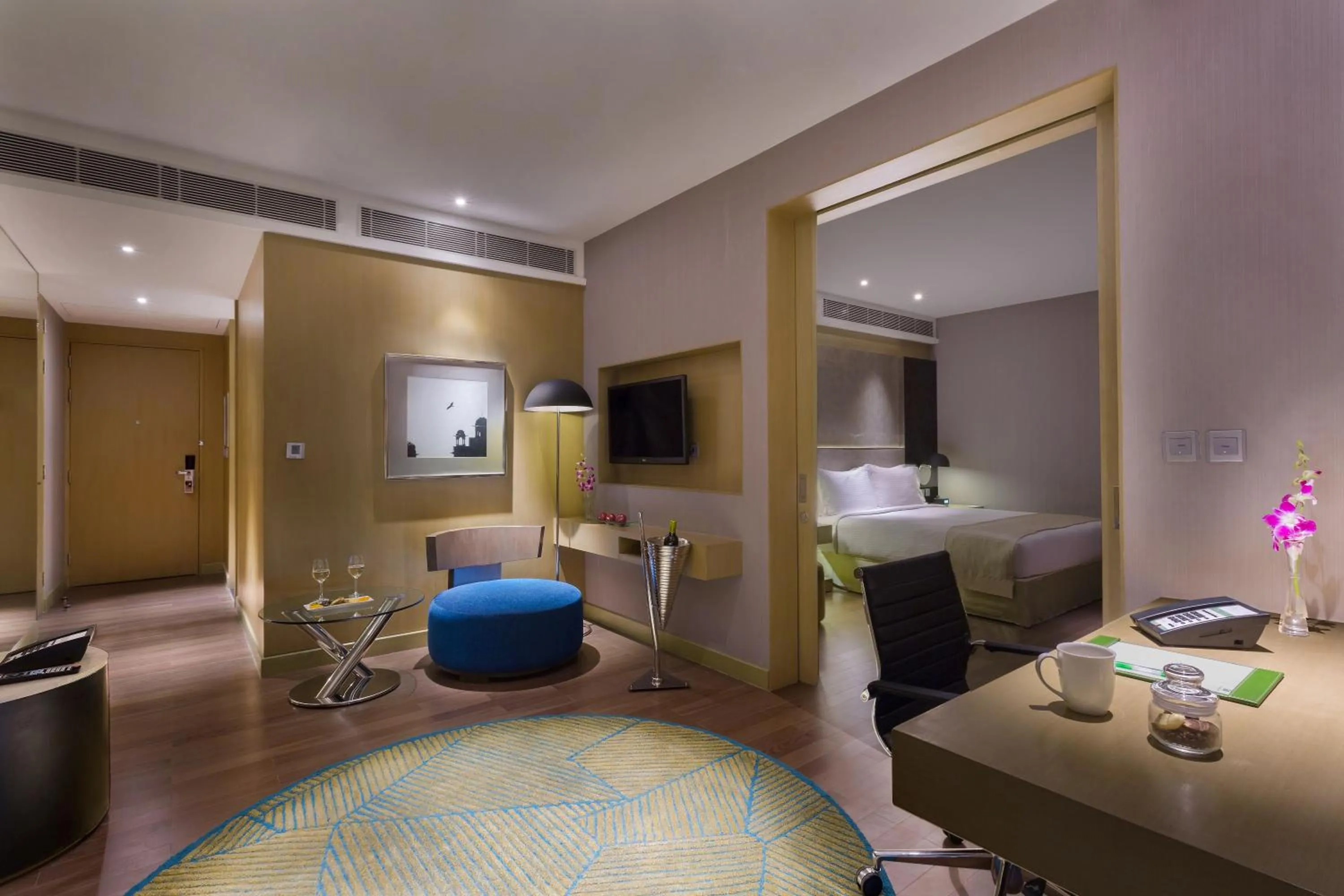 Bedroom in Holiday Inn New Delhi Aerocity by IHG