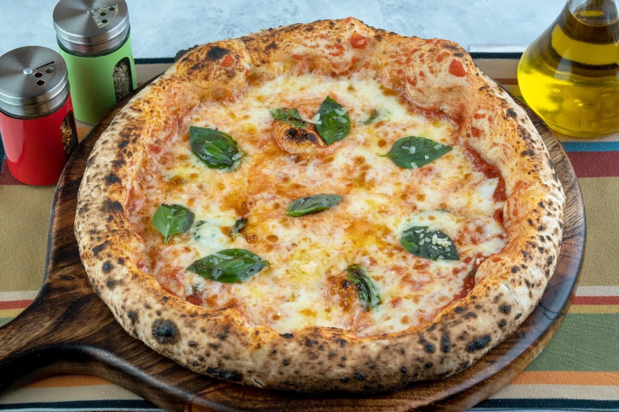 Restaurant/places to eat in Holiday Inn New Delhi Aerocity by IHG