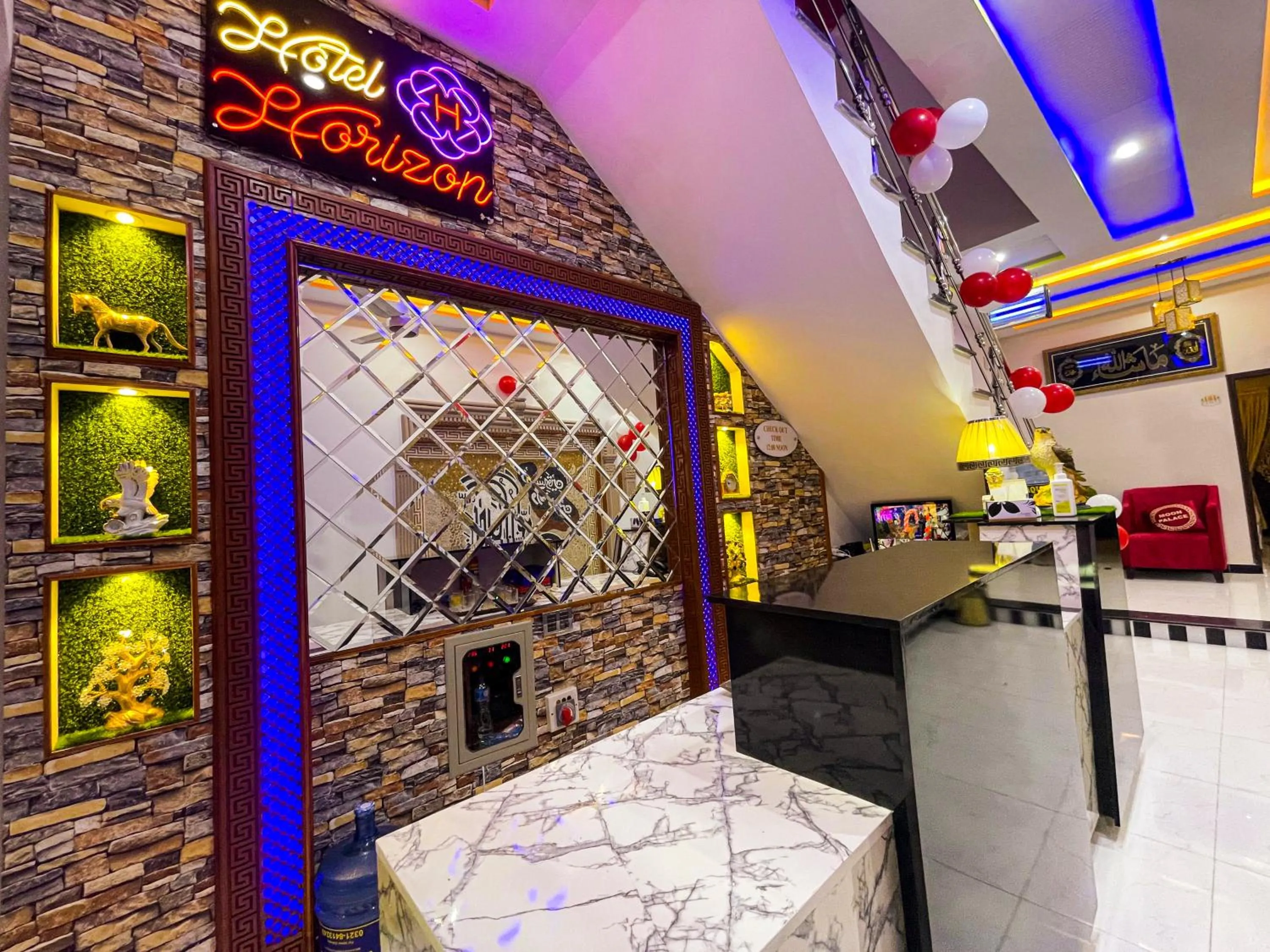 Lobby or reception in Horizon Hotel