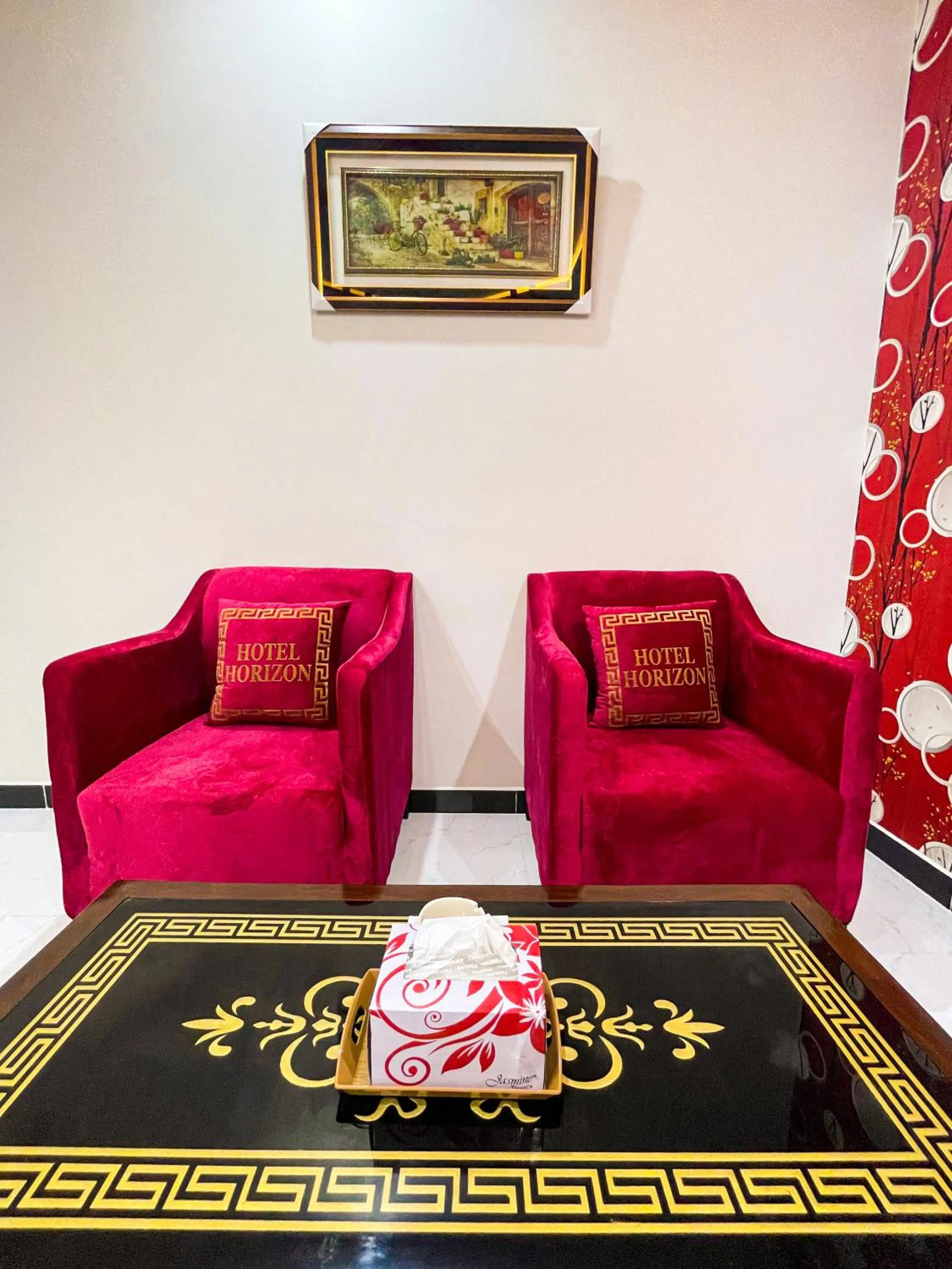 Seating area in Horizon Hotel