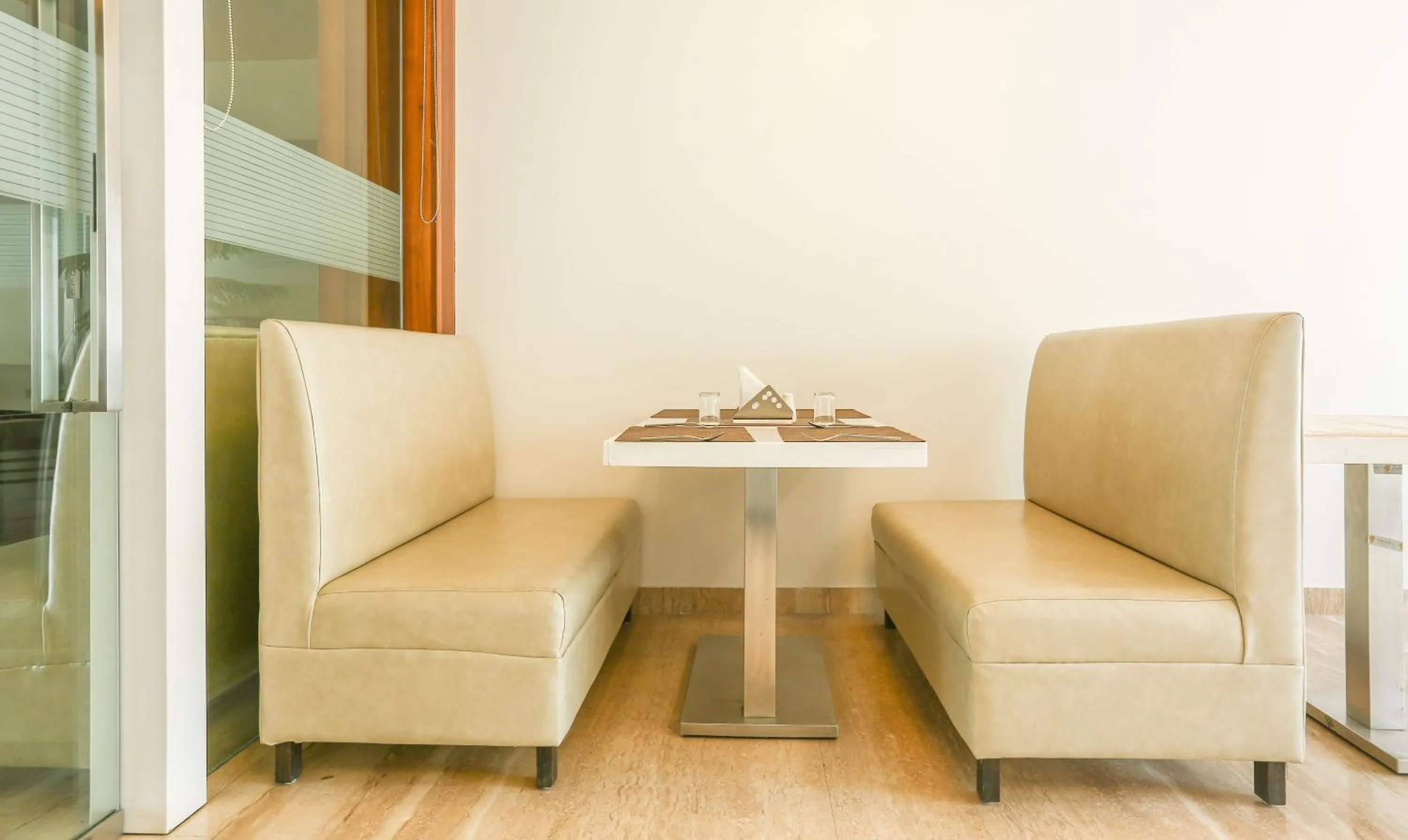 Restaurant/places to eat in Treebo Premium Eden Residency Near Sec 29