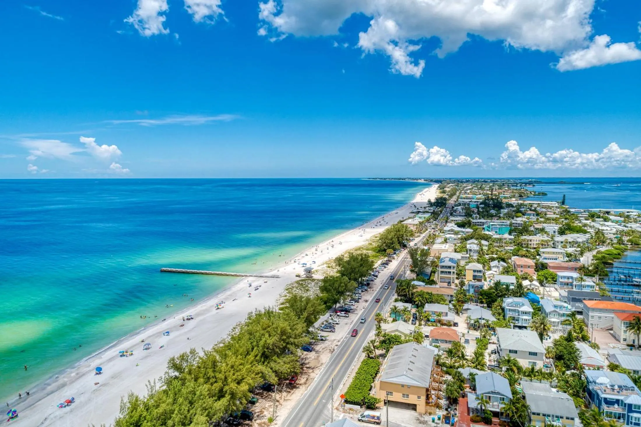 Property building in Ami Lighthouse Cottage-One Minute Walk To The Beach-Keyless Locks