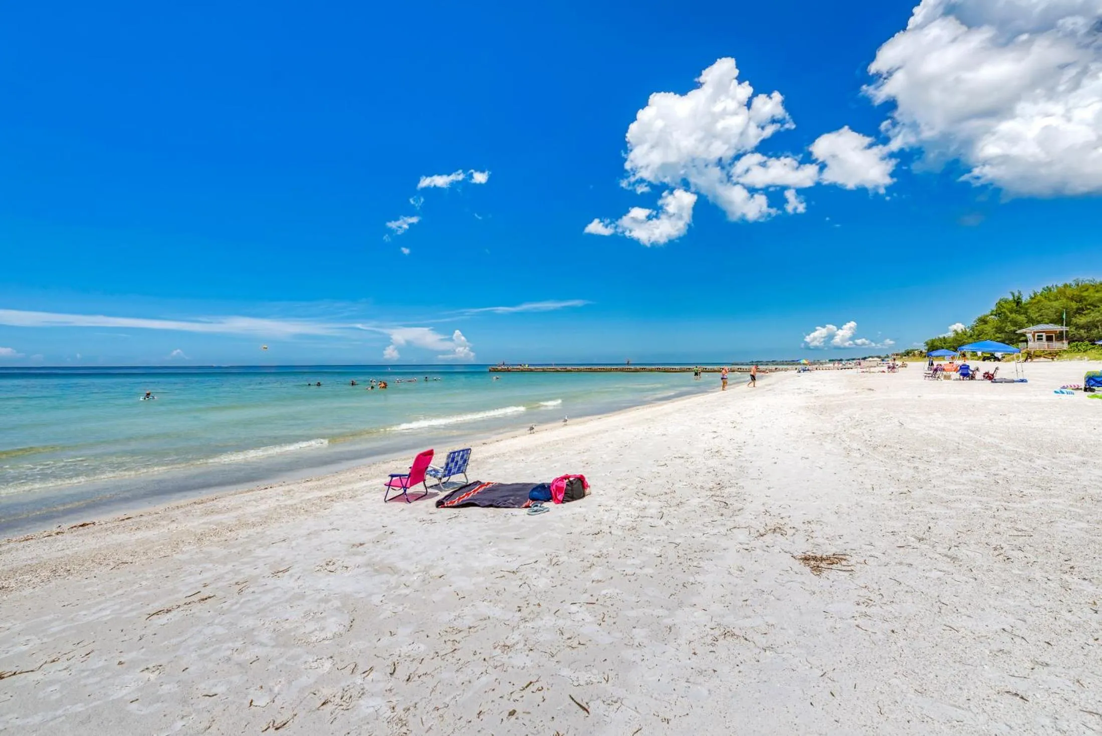 Property building in Ami Lighthouse Cottage-One Minute Walk To The Beach-Keyless Locks