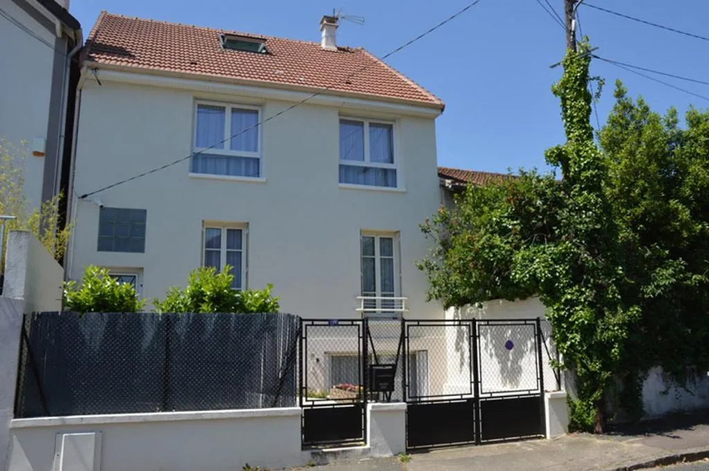 Property building in Résidence Hera Paris Orly Aéroport