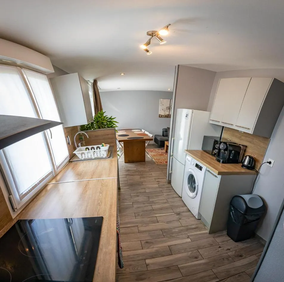 Coffee/tea facilities in Résidence Hera Paris Orly Aéroport