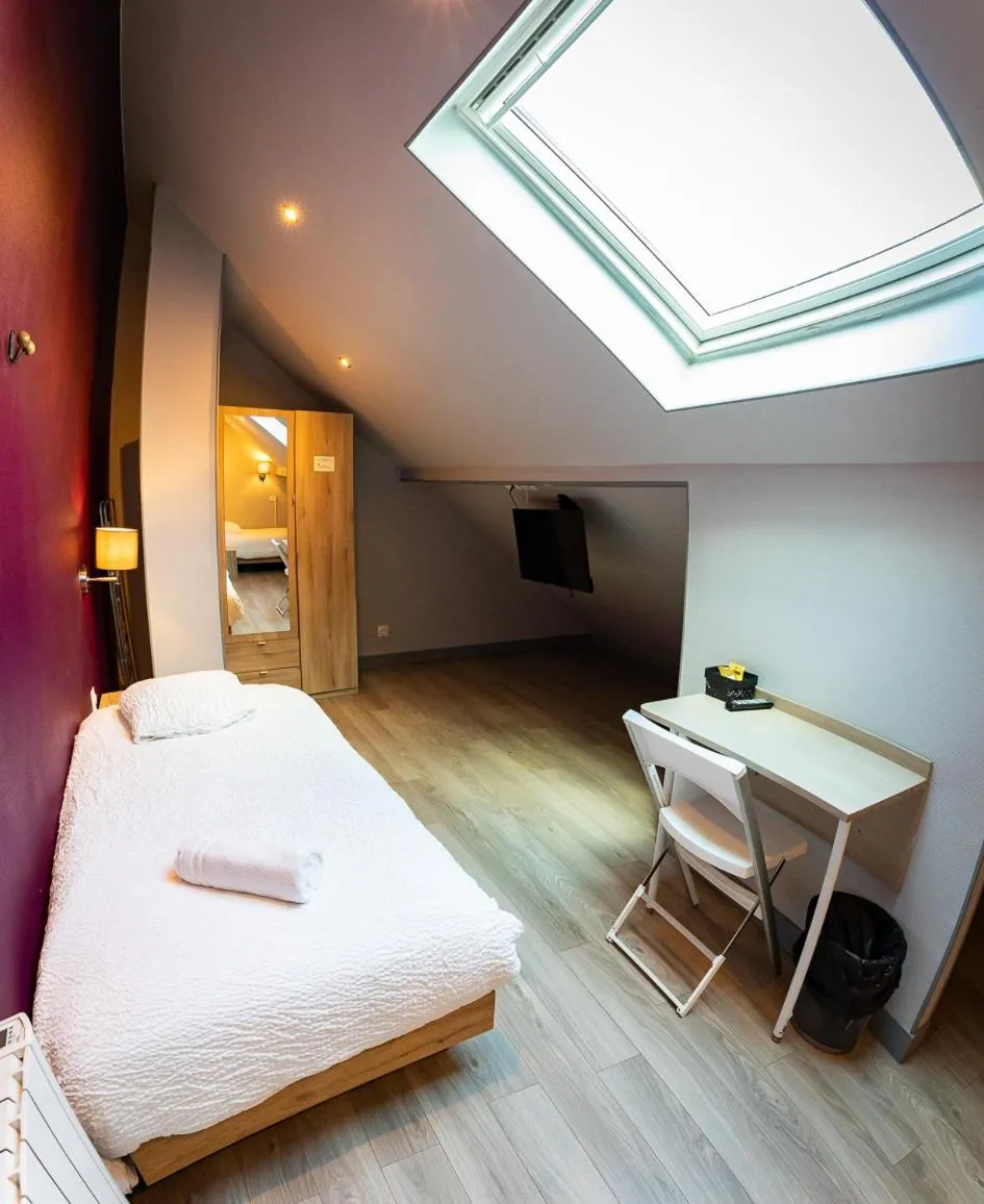 Bed in Résidence Hera Paris Orly Aéroport