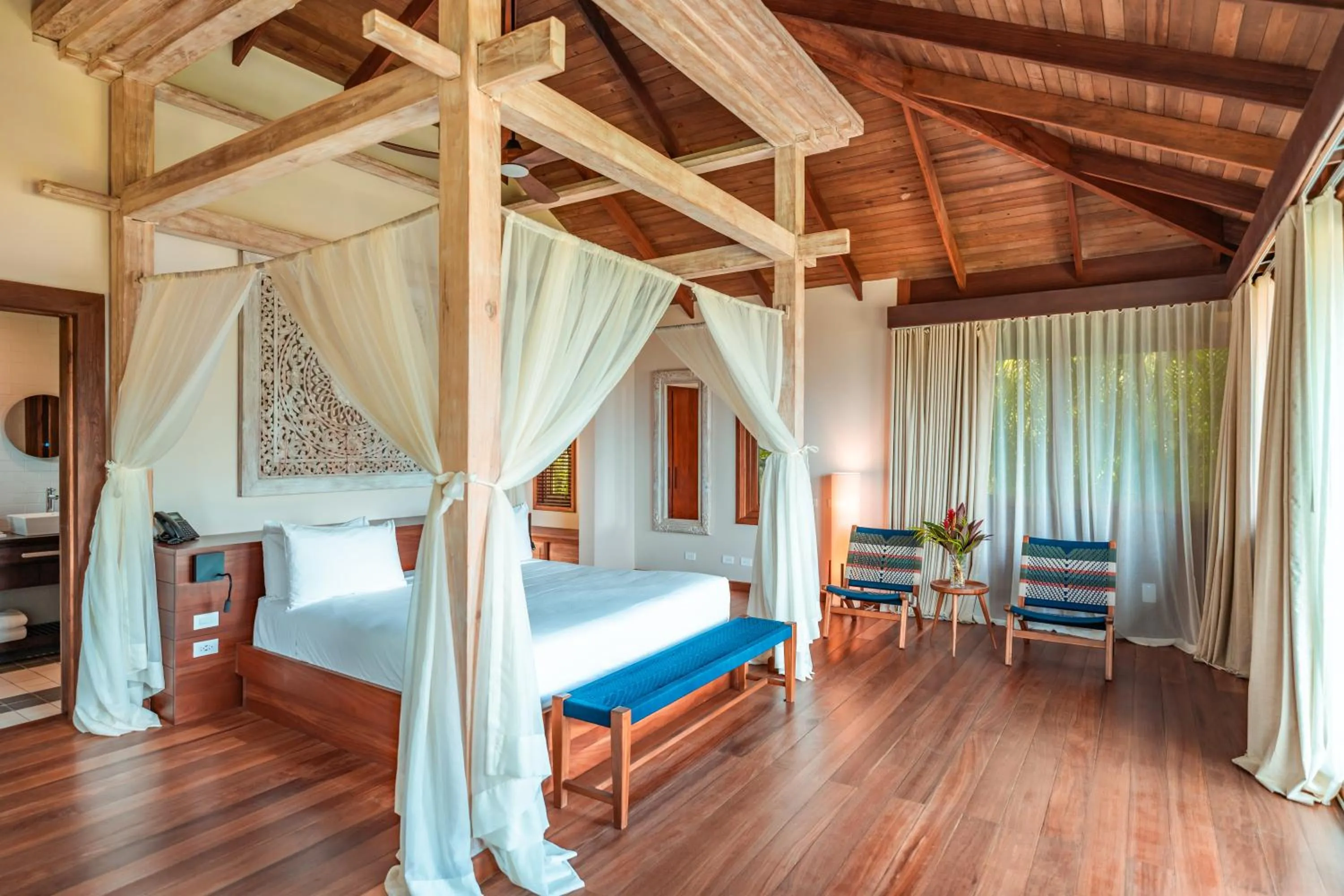 Bedroom, Bed in La Coralina Island House