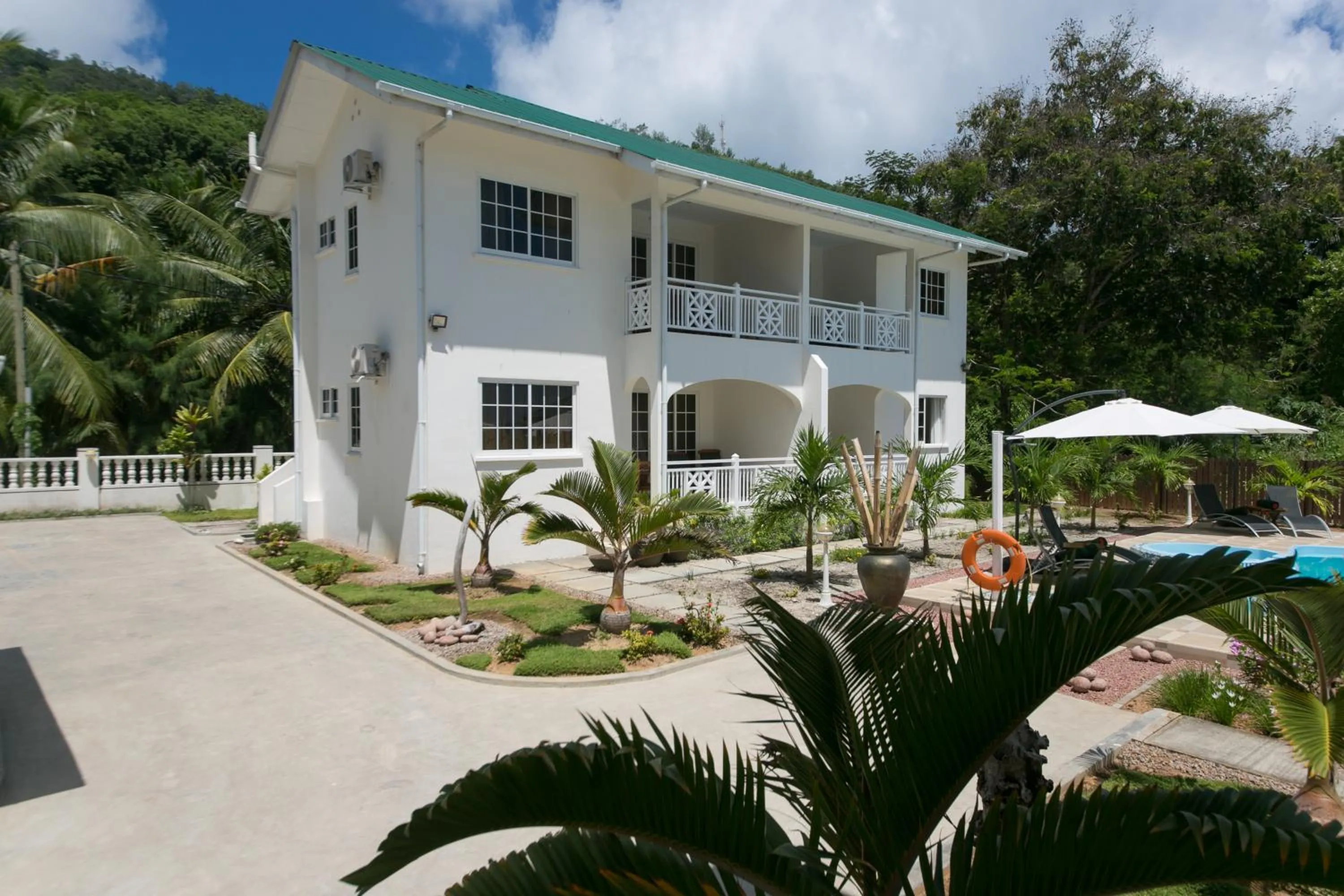 Property building in Villa Koket