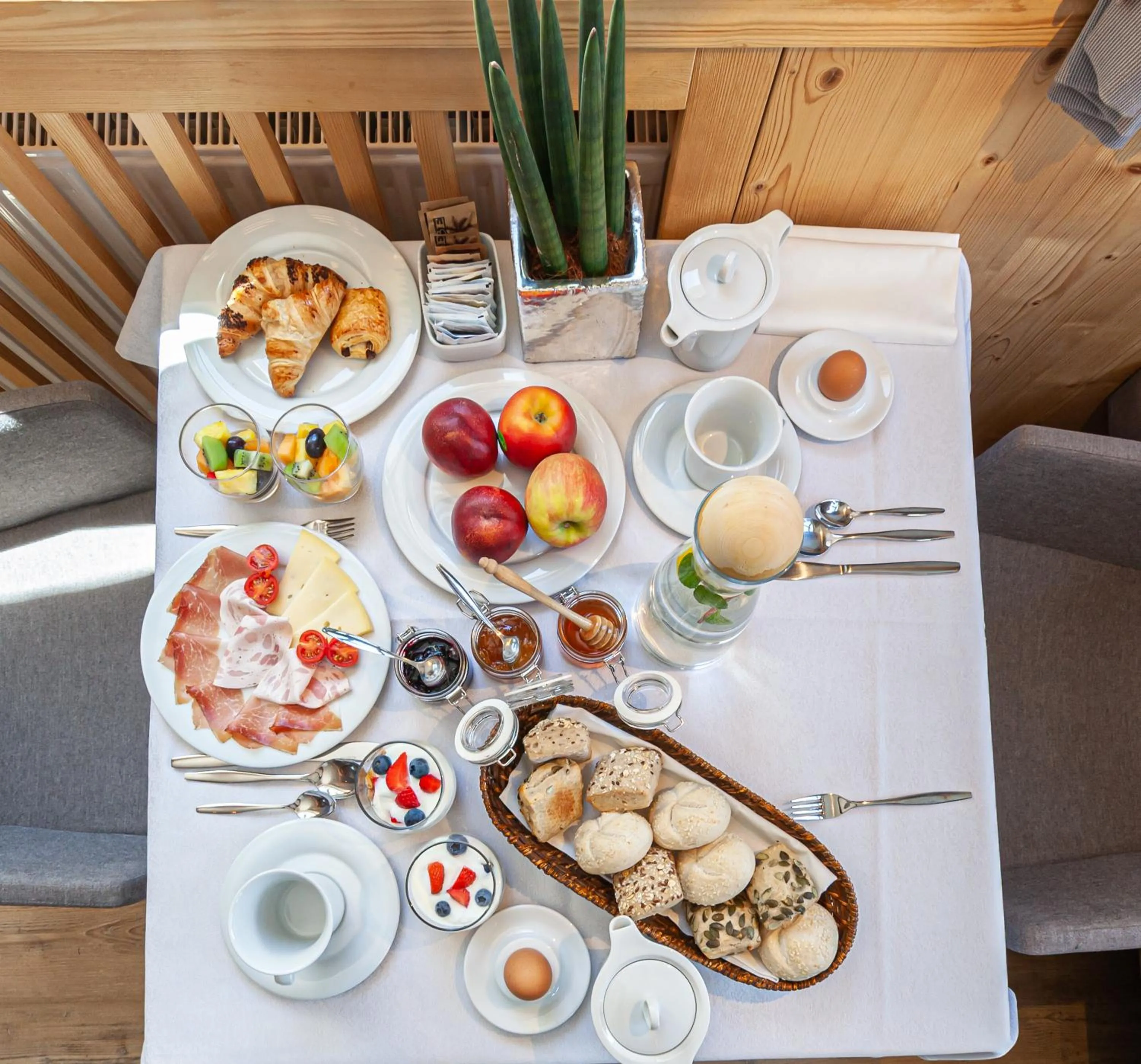 Food and drinks in Villa Flora Mountain Lodges