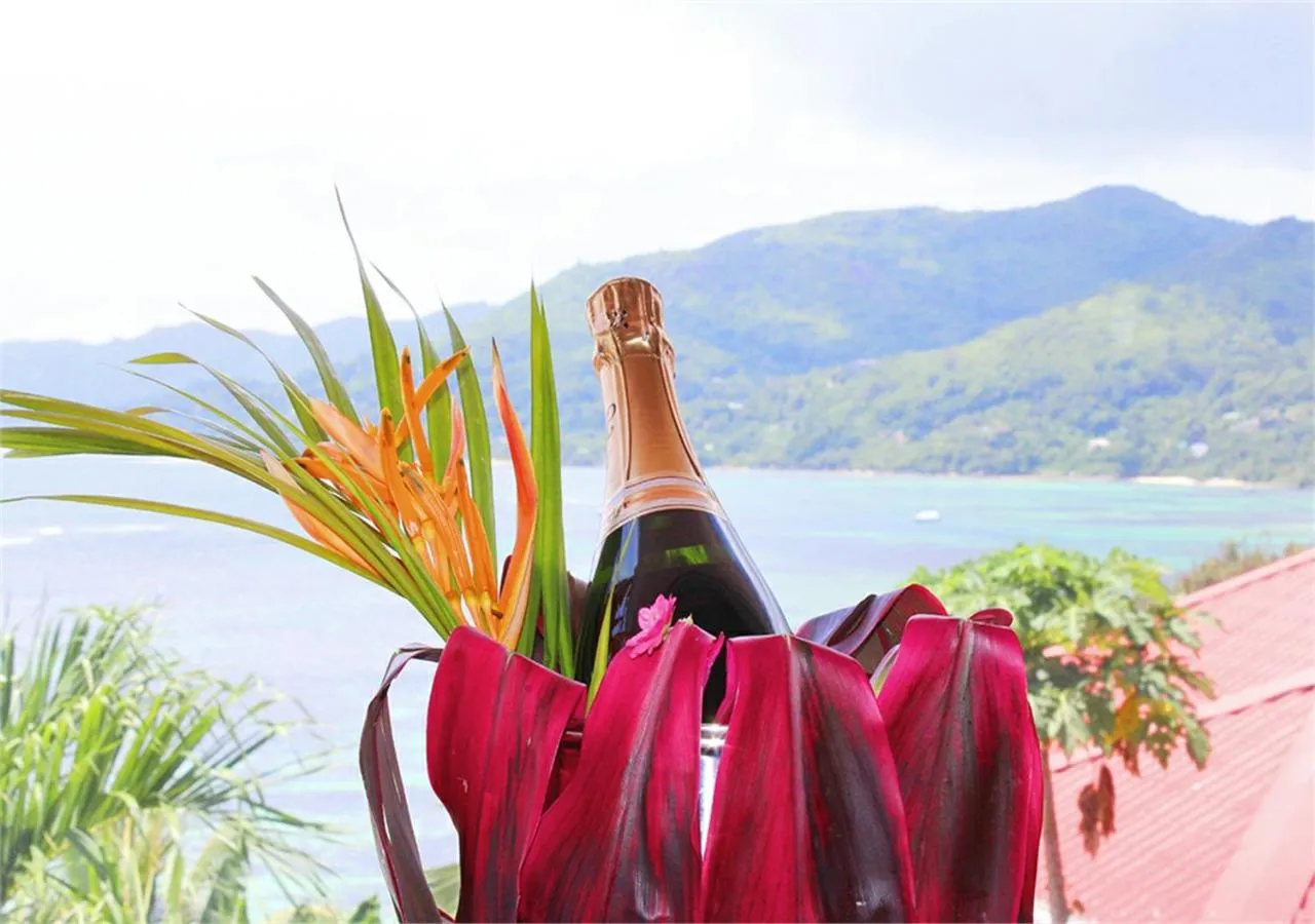 Le Relax Hotel and Restaurant