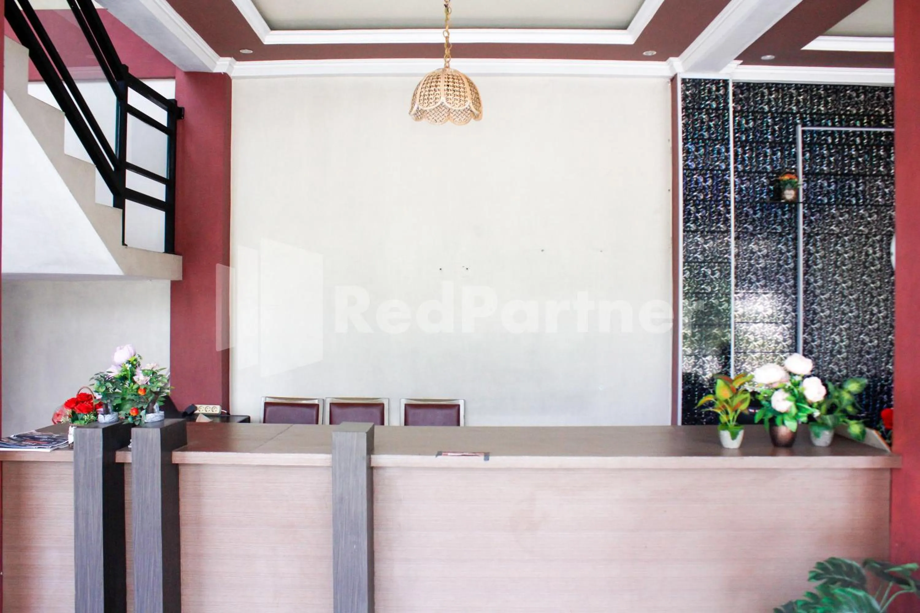 Lobby or reception in Hotel Baby Angel Dieng Mitra RedDoorz