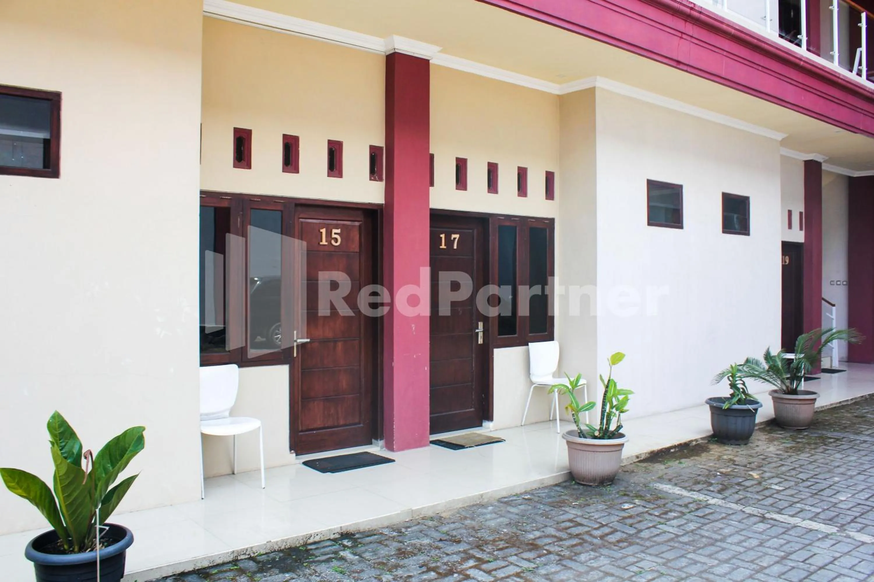 Property building in Hotel Baby Angel Dieng Mitra RedDoorz