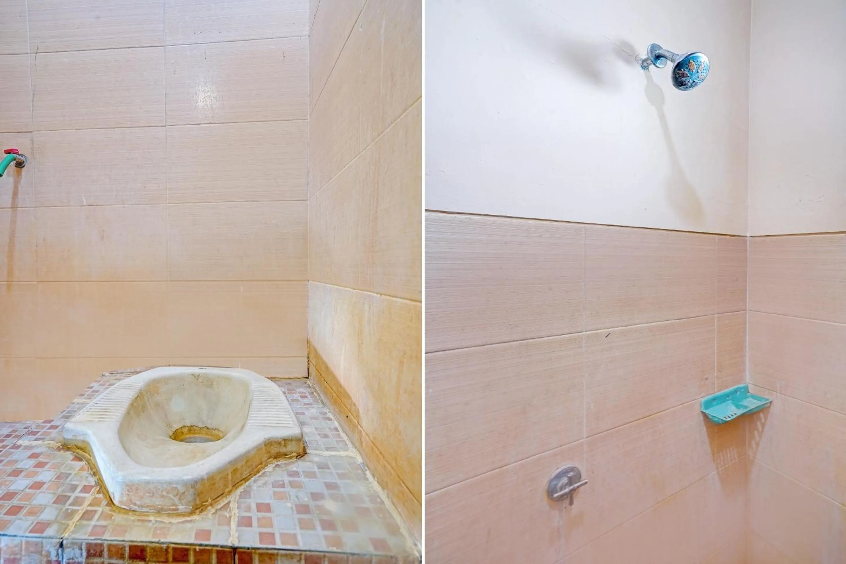 Bathroom in OYO 90622 Hotel Galaksi