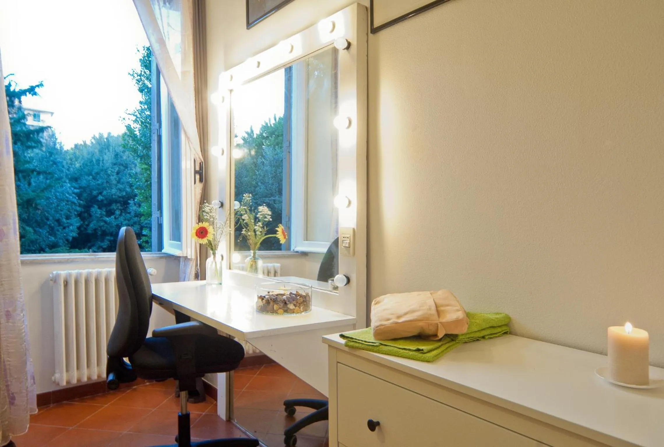 Bedroom in Light of Rome