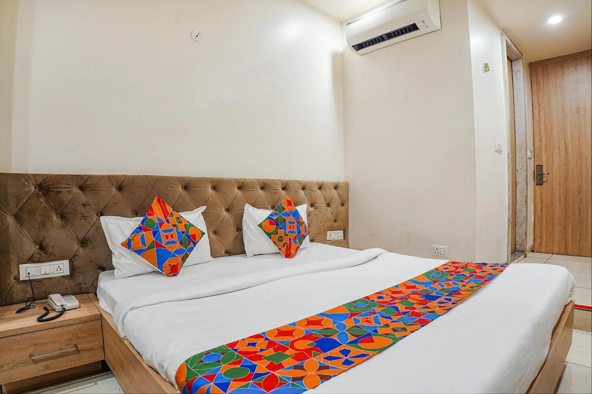 Deluxe Room - single occupancy in FabHotel Om Palace Deluxe Room - single occupancy in FabHotel Om Palace