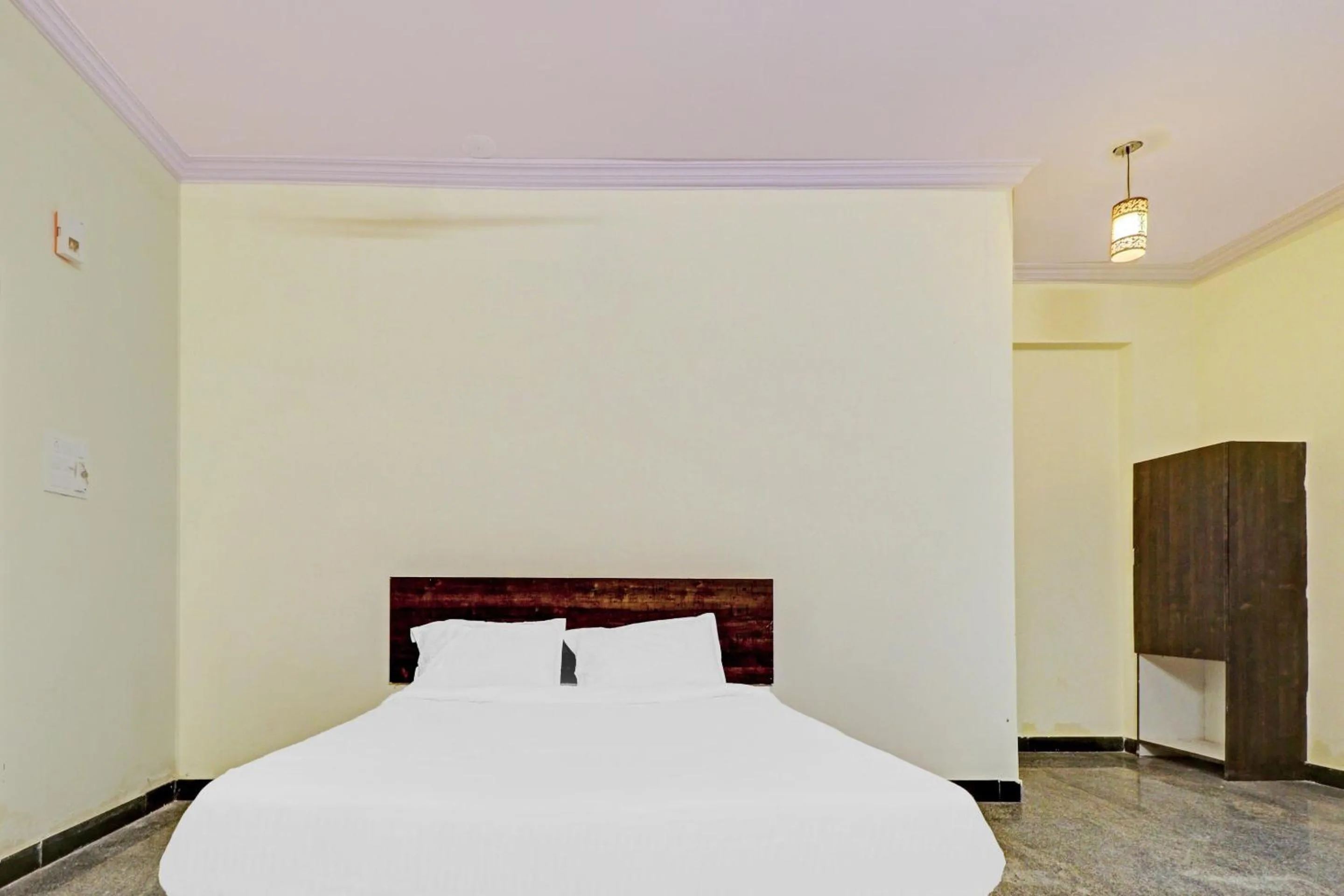 Bedroom, Bed in Hotel O by OYO Abhi's R Square