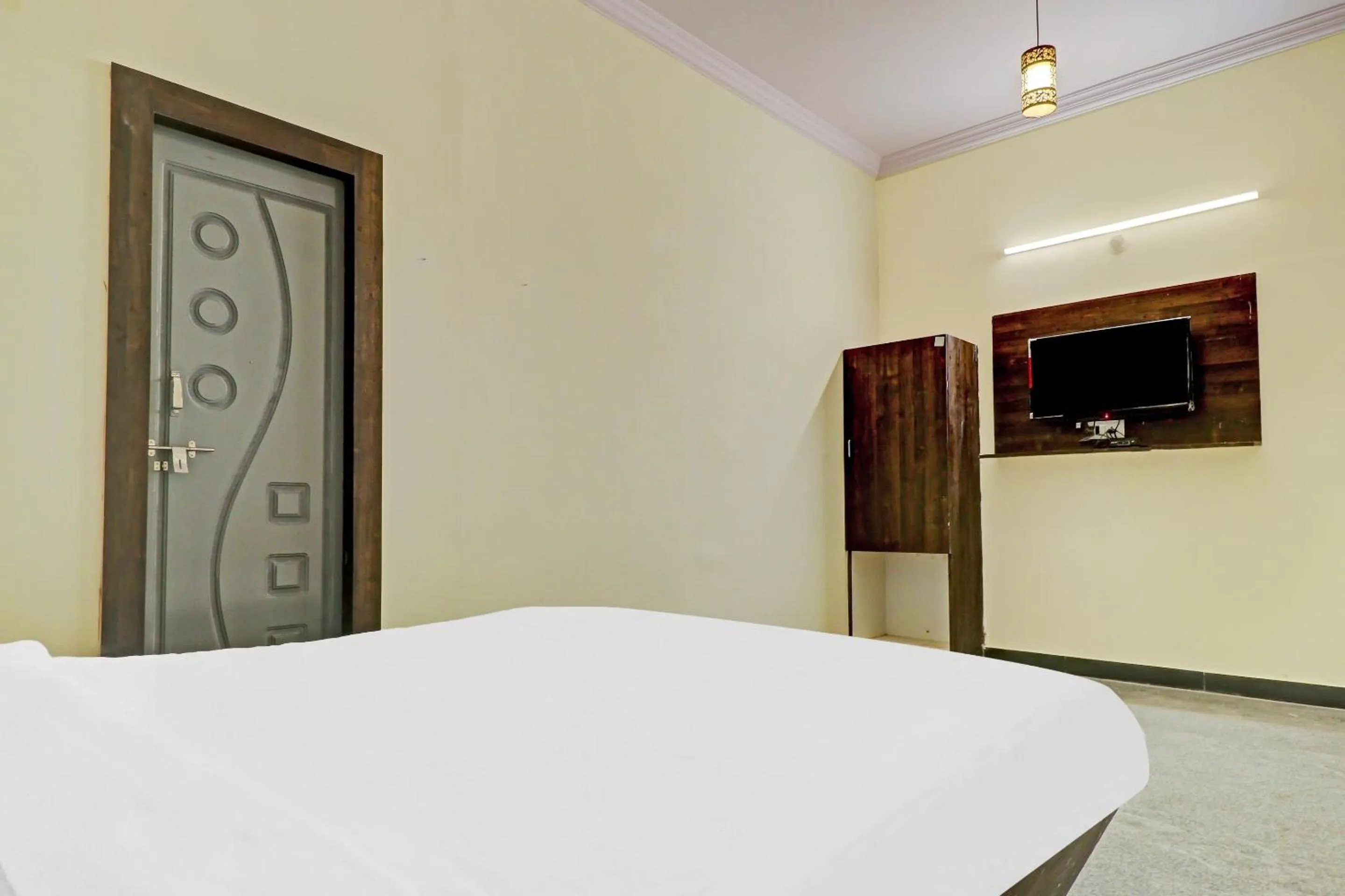 Bedroom, Bed in Hotel O by OYO Abhi's R Square
