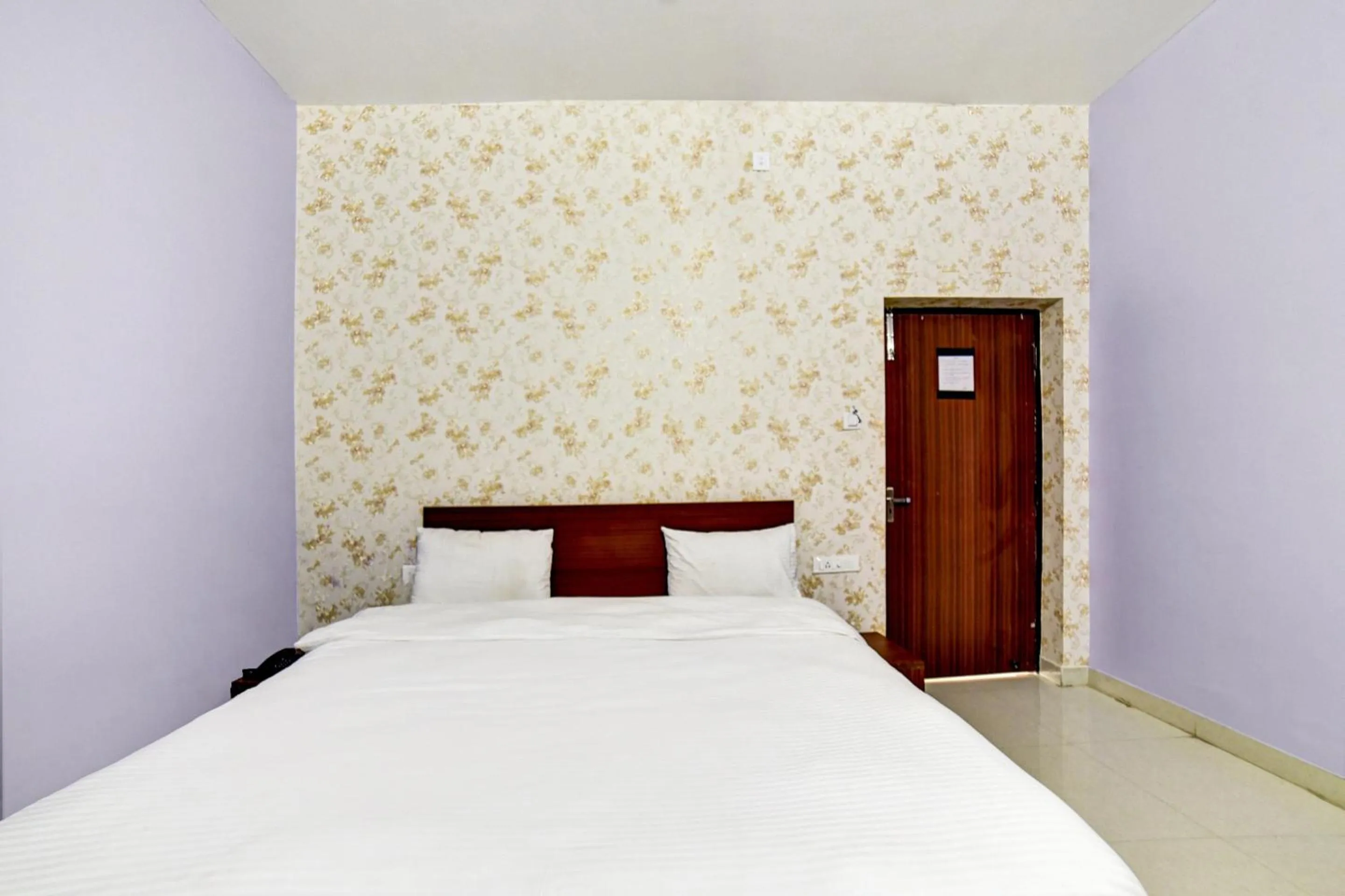 Bedroom, Bed in Hotel O The Hotel Quaint