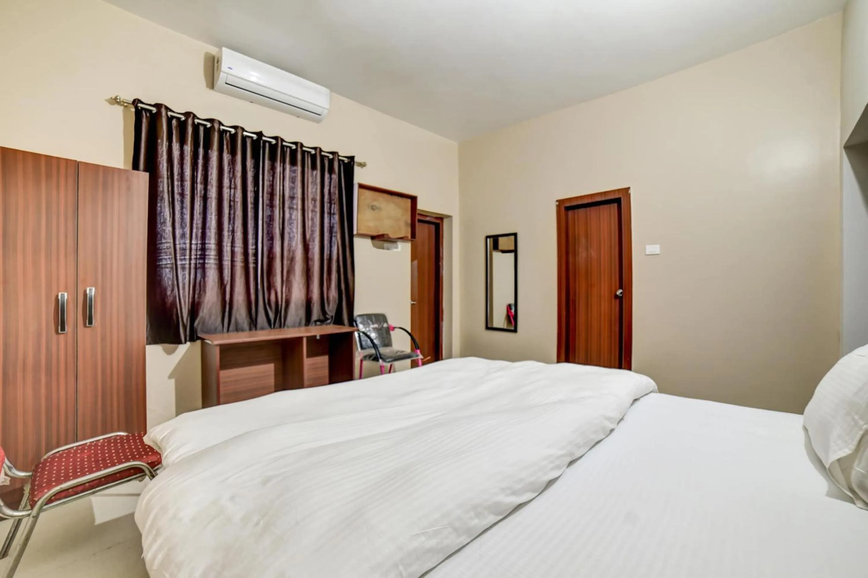 Bedroom, Bed in Hotel O The Hotel Quaint