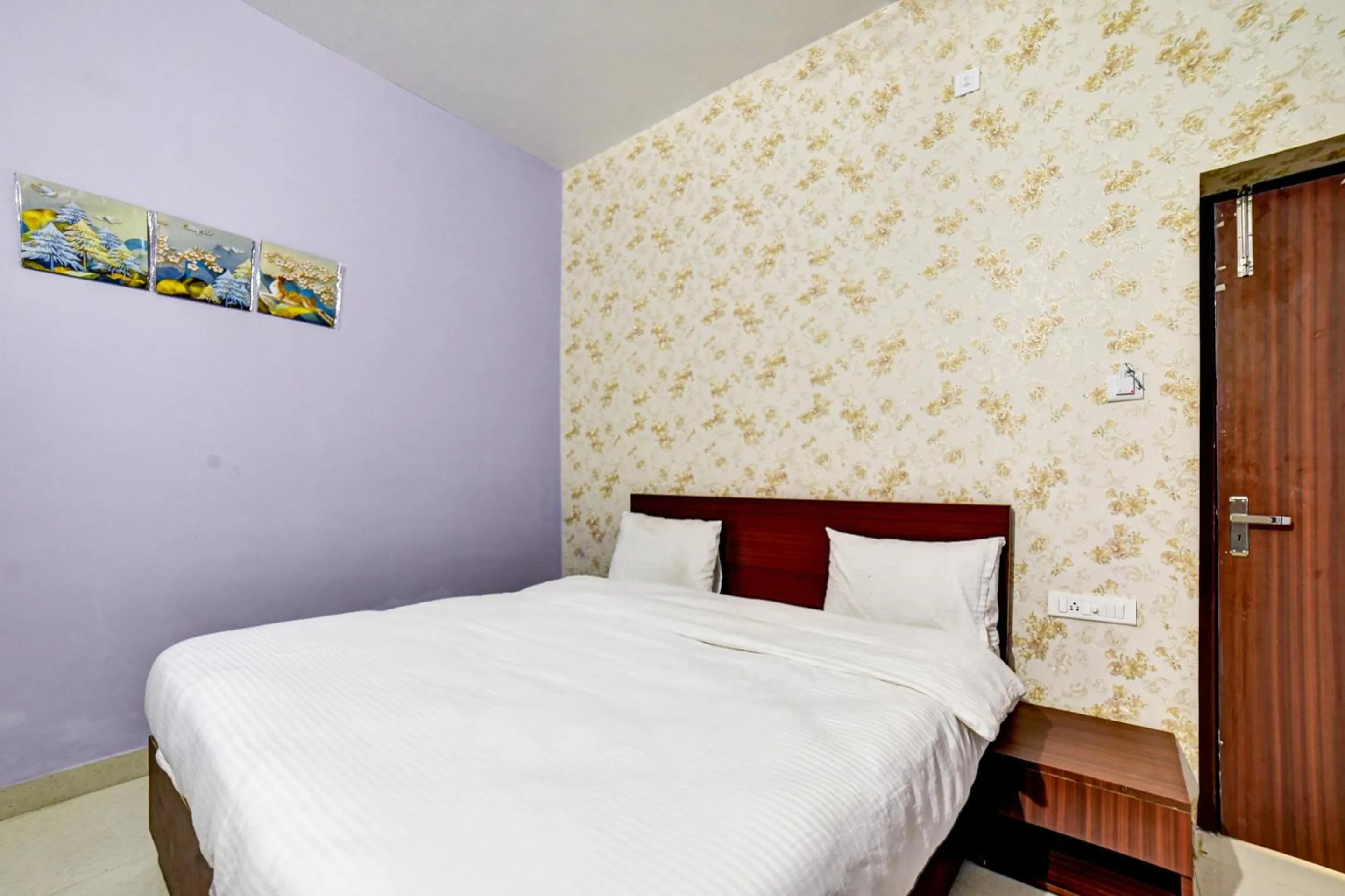 Bedroom, Bed in Hotel O The Hotel Quaint